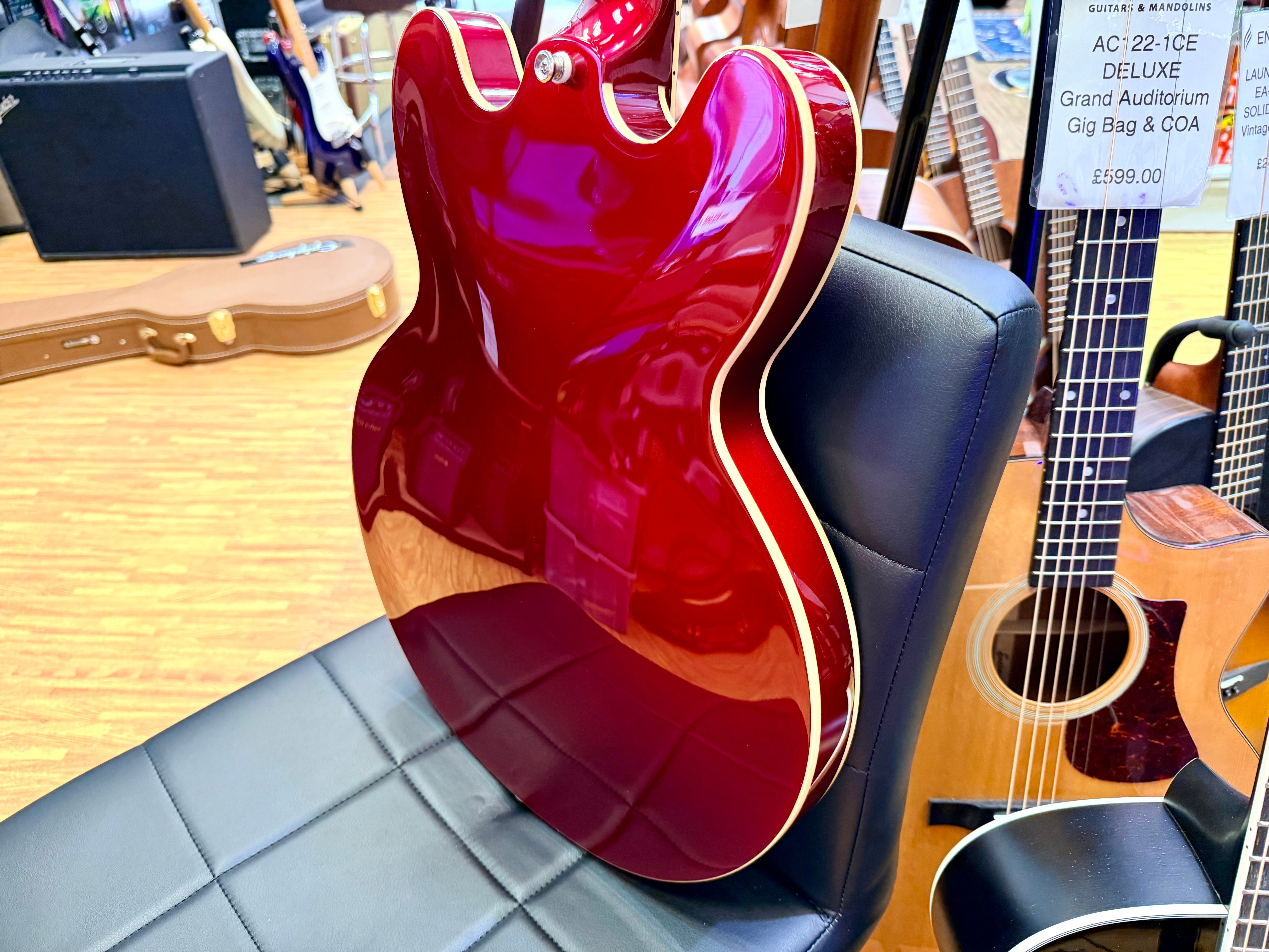 ✨2023✨ Epiphone Riviera Semi-Hollow Sparkling Burgundy~ Frequensator~ Hard Case
