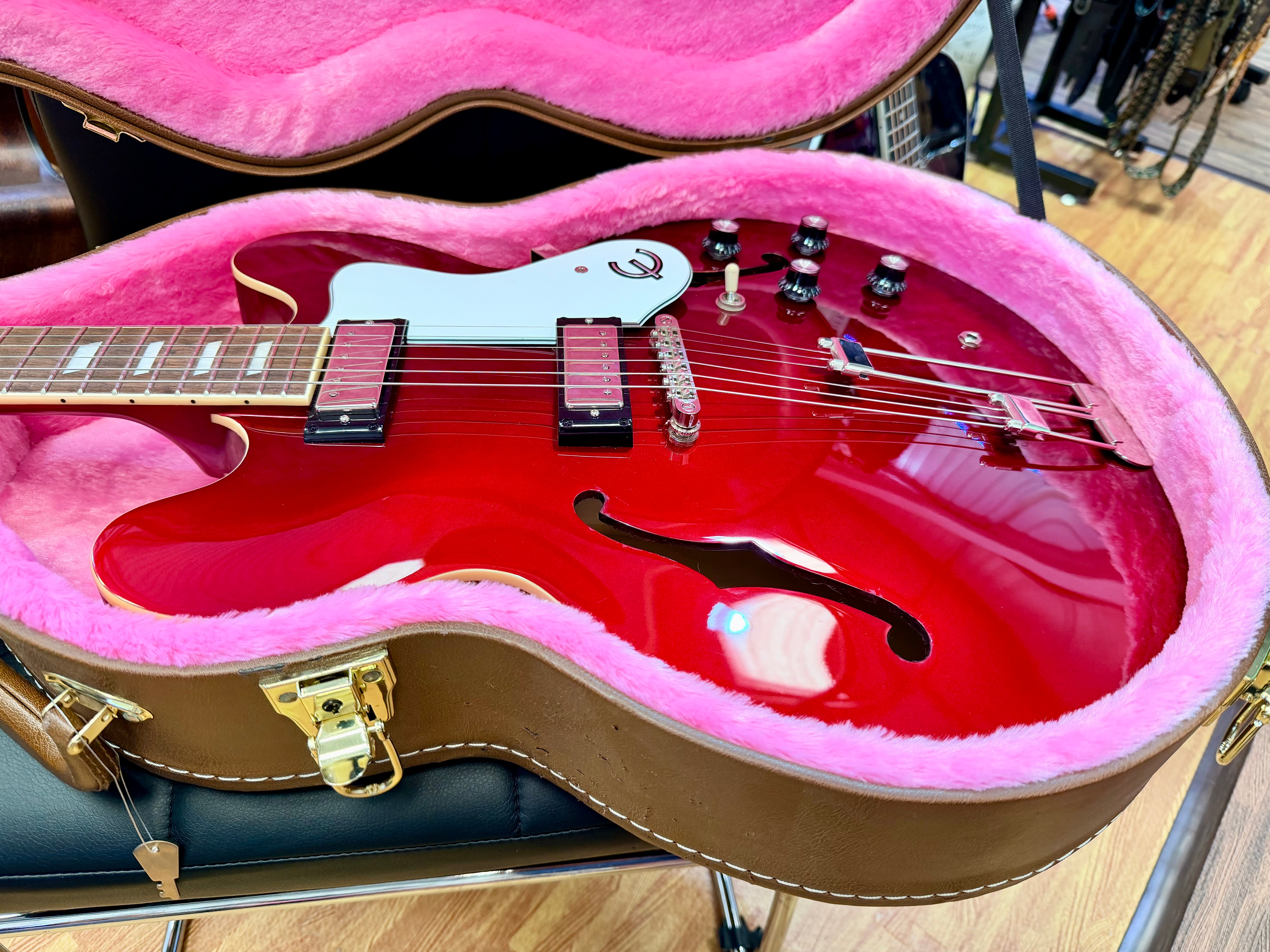 ✨2023✨ Epiphone Riviera Semi-Hollow Sparkling Burgundy~ Frequensator~ Hard Case