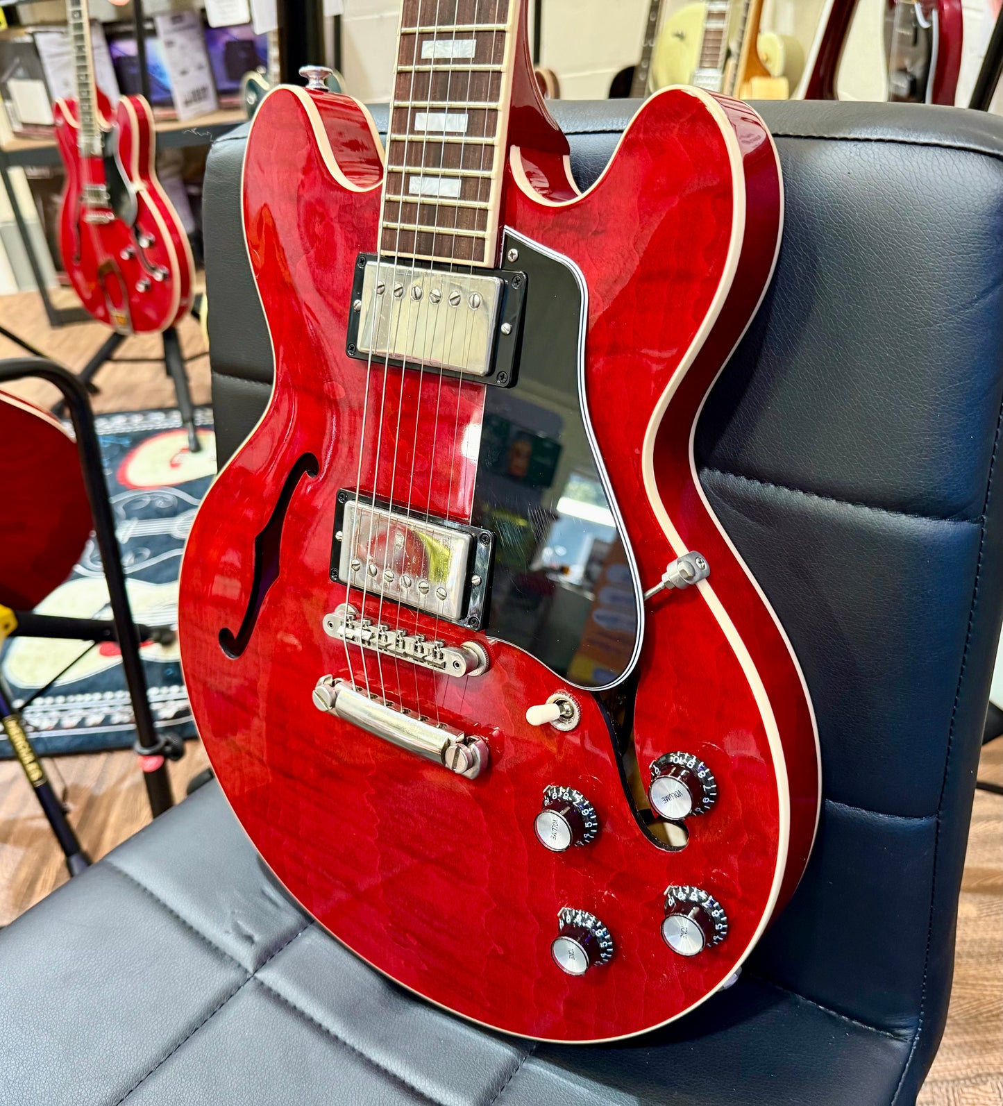 π2021 USA π Gibson ES-339 Figured Sixties Cherry~ Hollow-body~ Case & Candy!