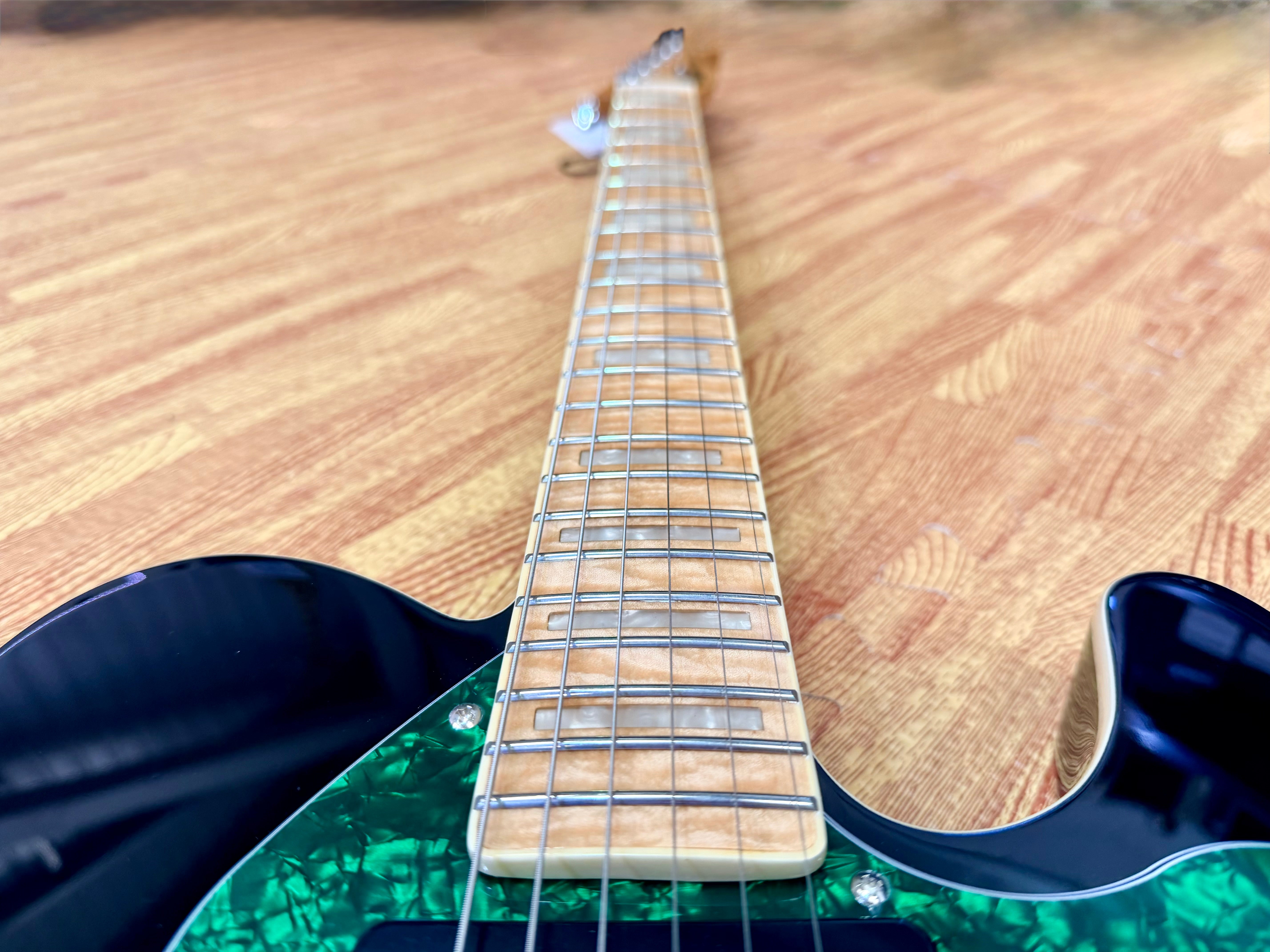 🔥LAST ONE🔥 Vintage 30th Anniversary V72 ReIssued~ Thinline~ Black + Gig Bag!