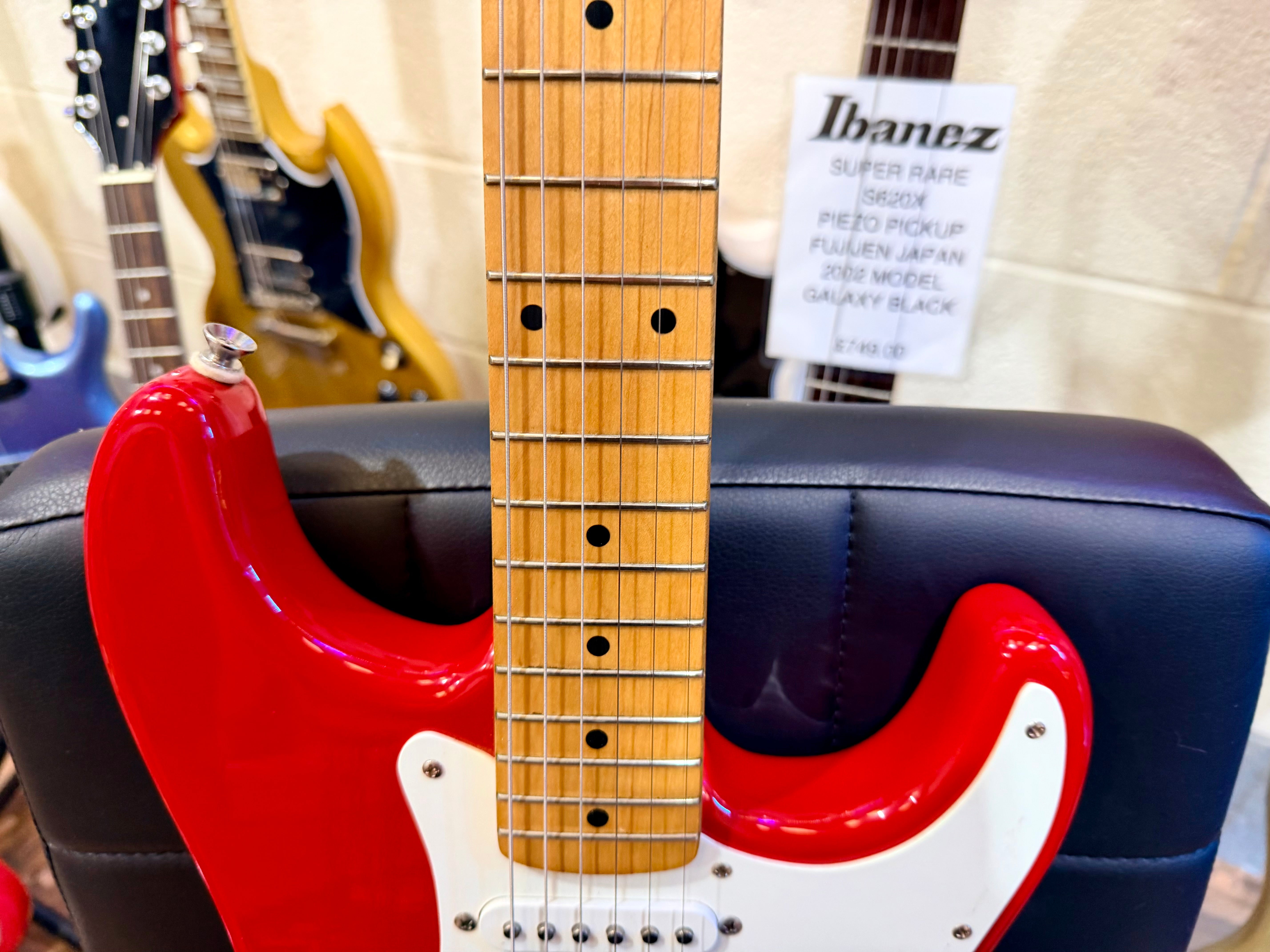🎸 1995 KOREA 🎸Fender Squier Stratocaster~ Korean Made Strat~ Cherry Red!