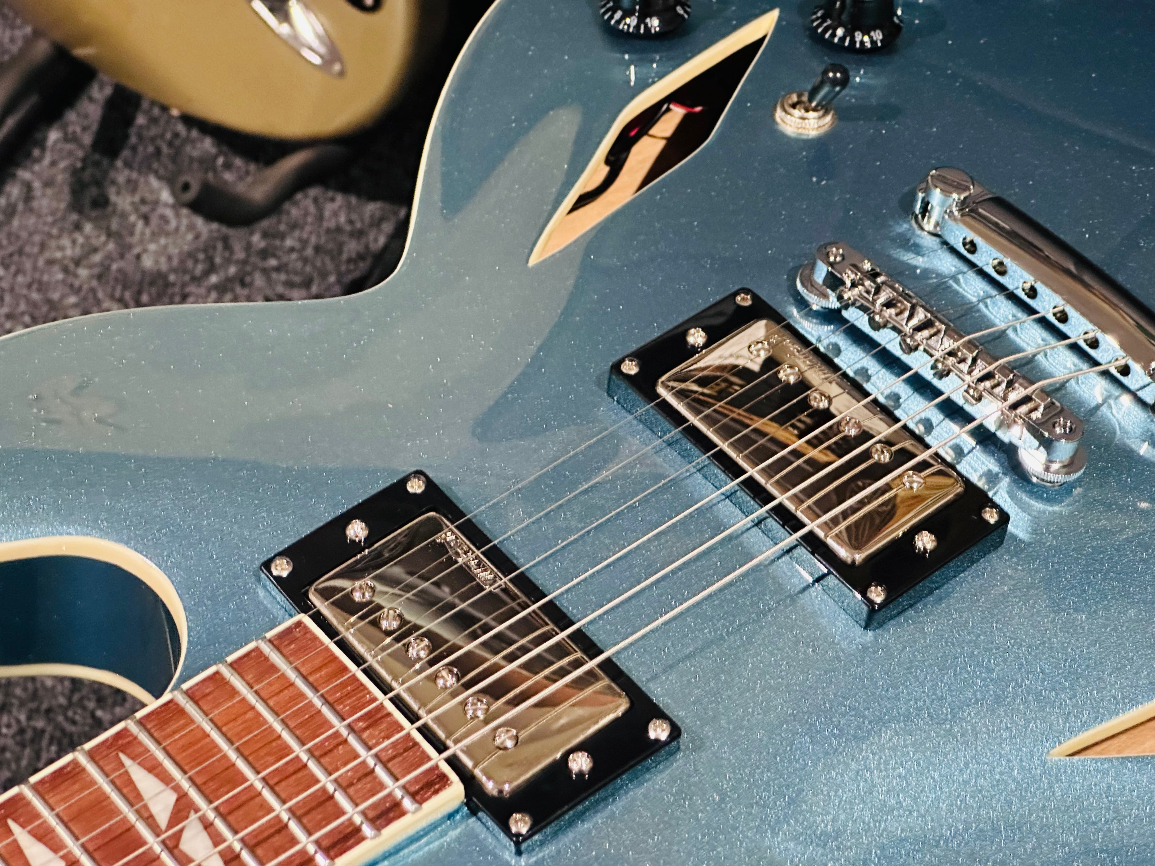 🌟 Vintage VSA550 Reissued Pretender Semi-Hollow~ Dave Grohl Foo Fighters 335 🌟