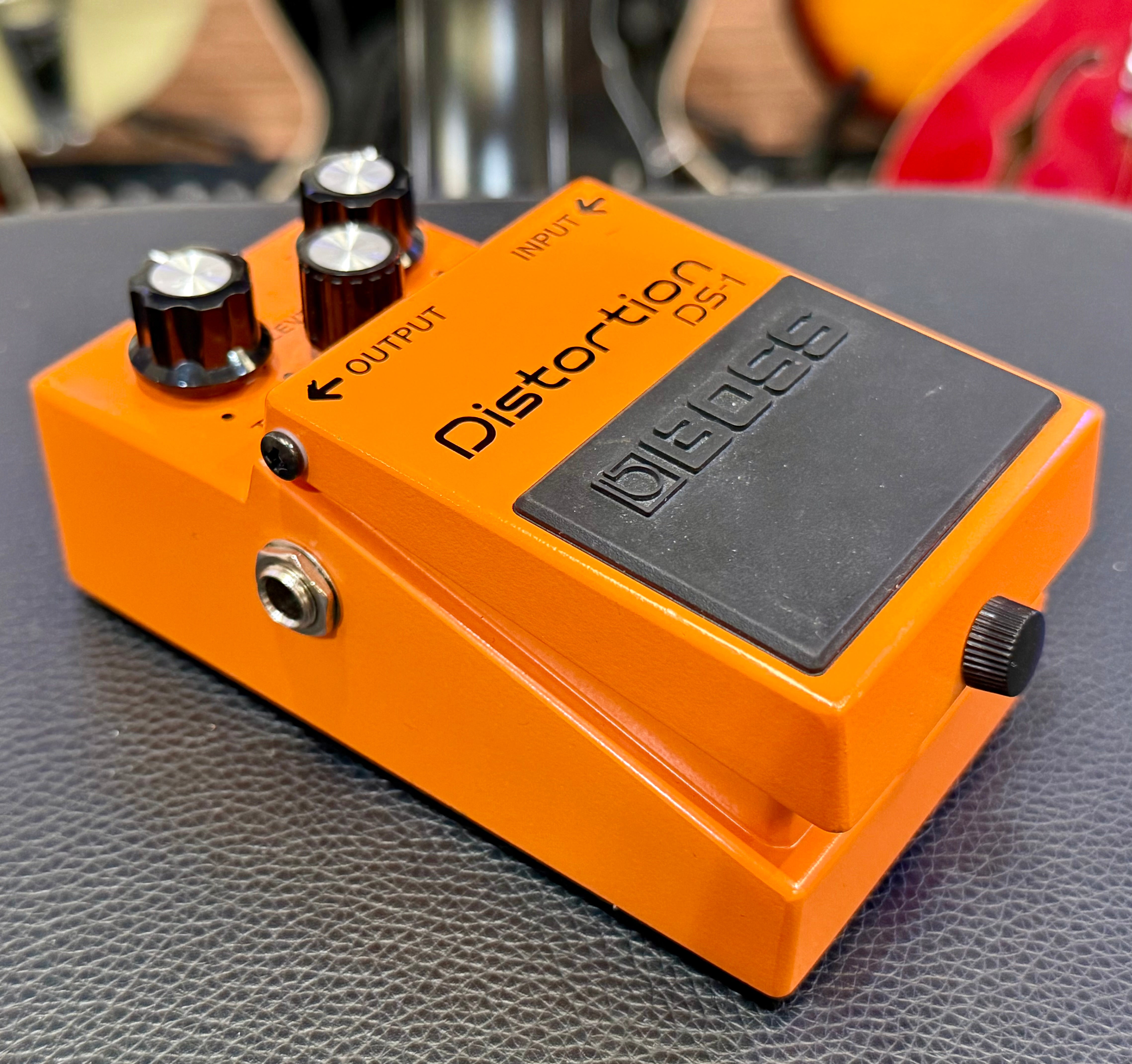🌟MINT🌟 BOSS DS-1 Distortion Pedal~ Guitar Effects Pedal!