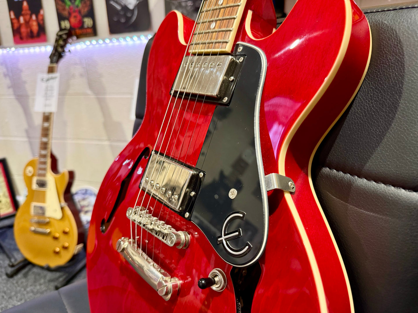 π2012 π Epiphone Dot ES-339 Semi-Hollow Electric Guitar~ Cherry Red~ Lovely!