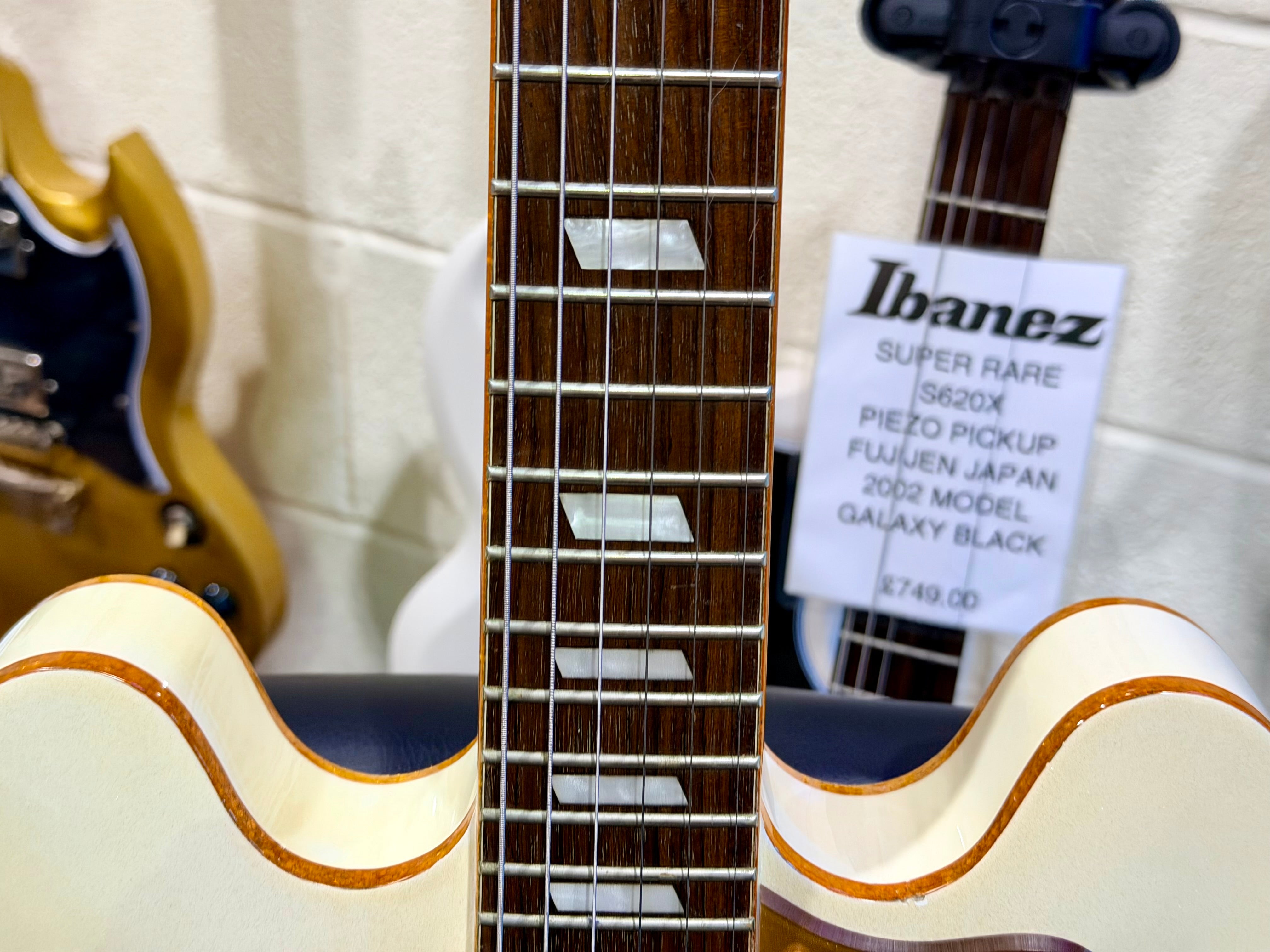 ✨LIMITED EDITION✨ Epiphone Riviera Royale Custom P93~ Pearl White + Hard Case!