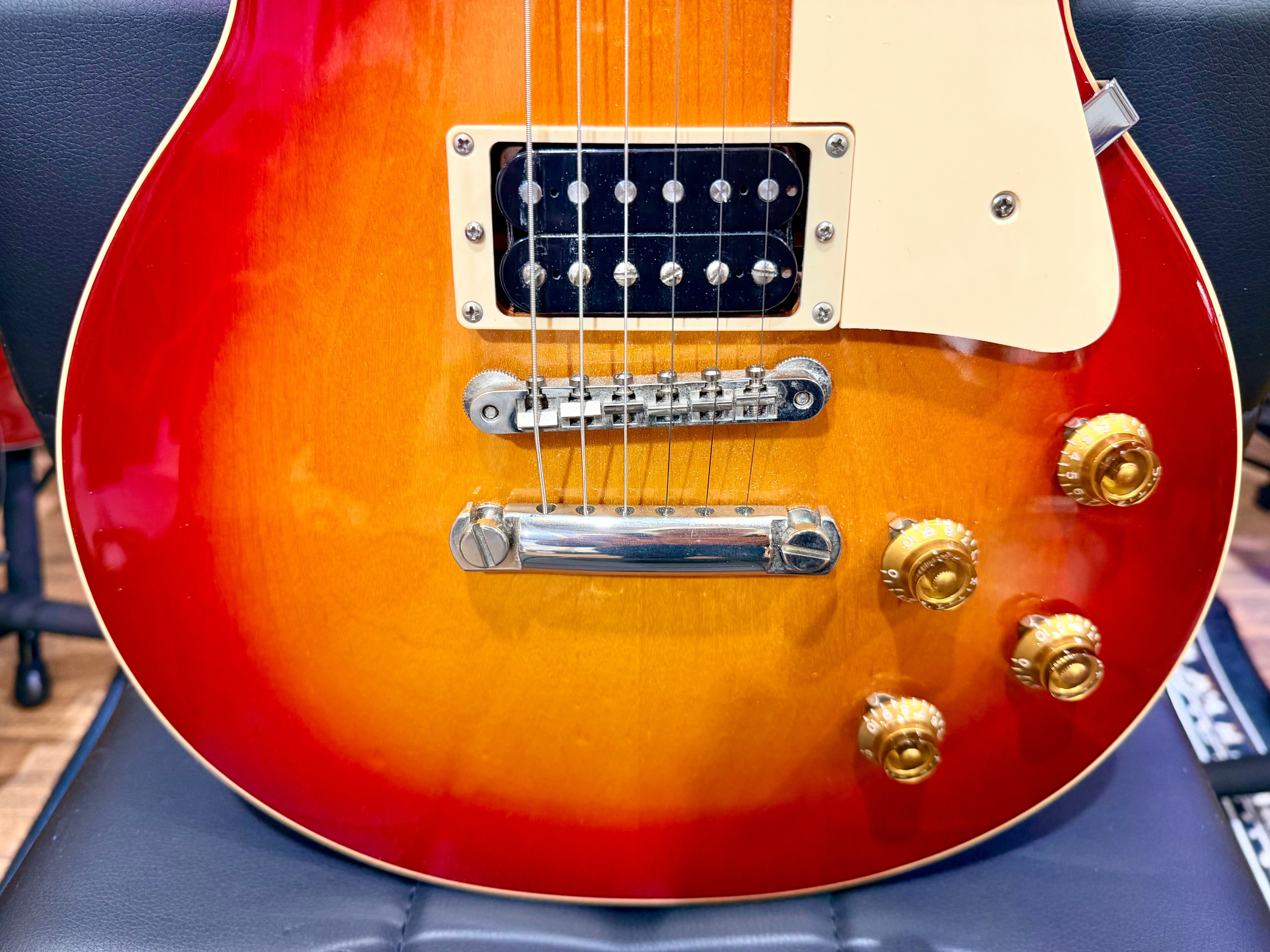 🔥2000🔥 Gibson Les Paul Classic 1960 Reissue~ USA~ Cherry Sunburst + Hard Case!