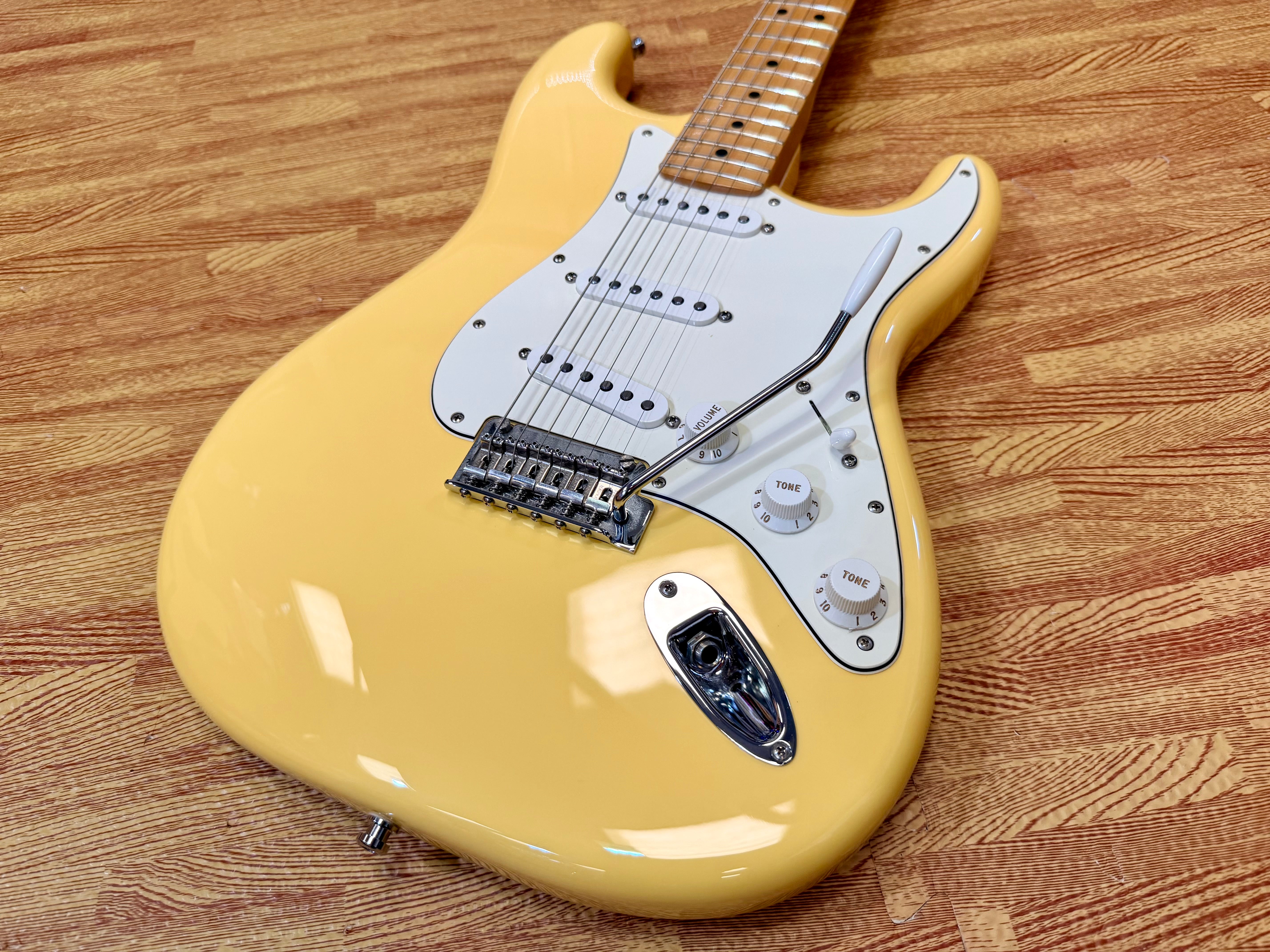 ✨2018✨ Fender Player Stratocaster~ Buttercream~ Maple Neck~ Made in Mexico!