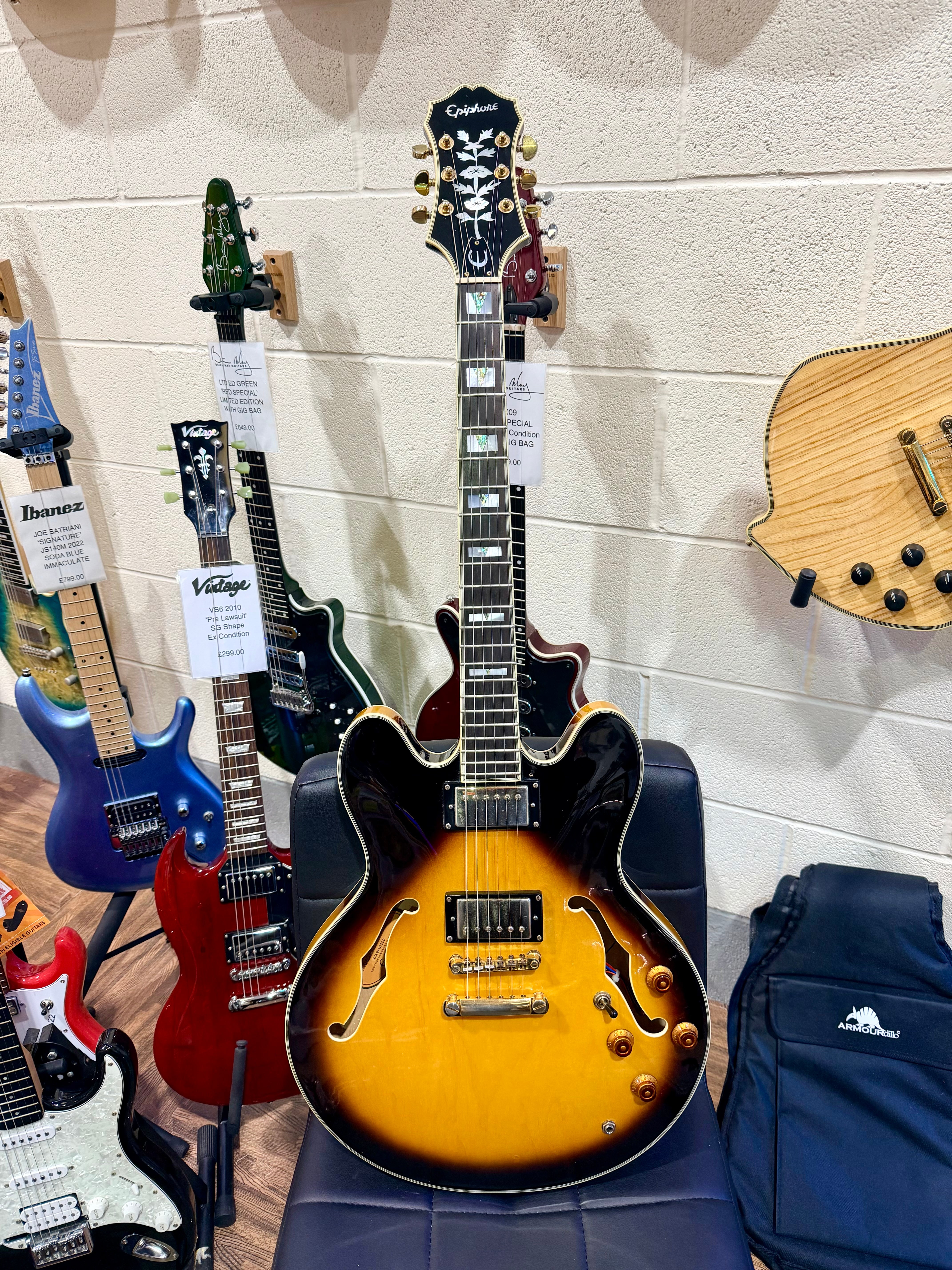 ☀️2008☀️ Epiphone Sheraton ii VS~ Vintage Sunburst~ Hollow-body~ Hard Case!