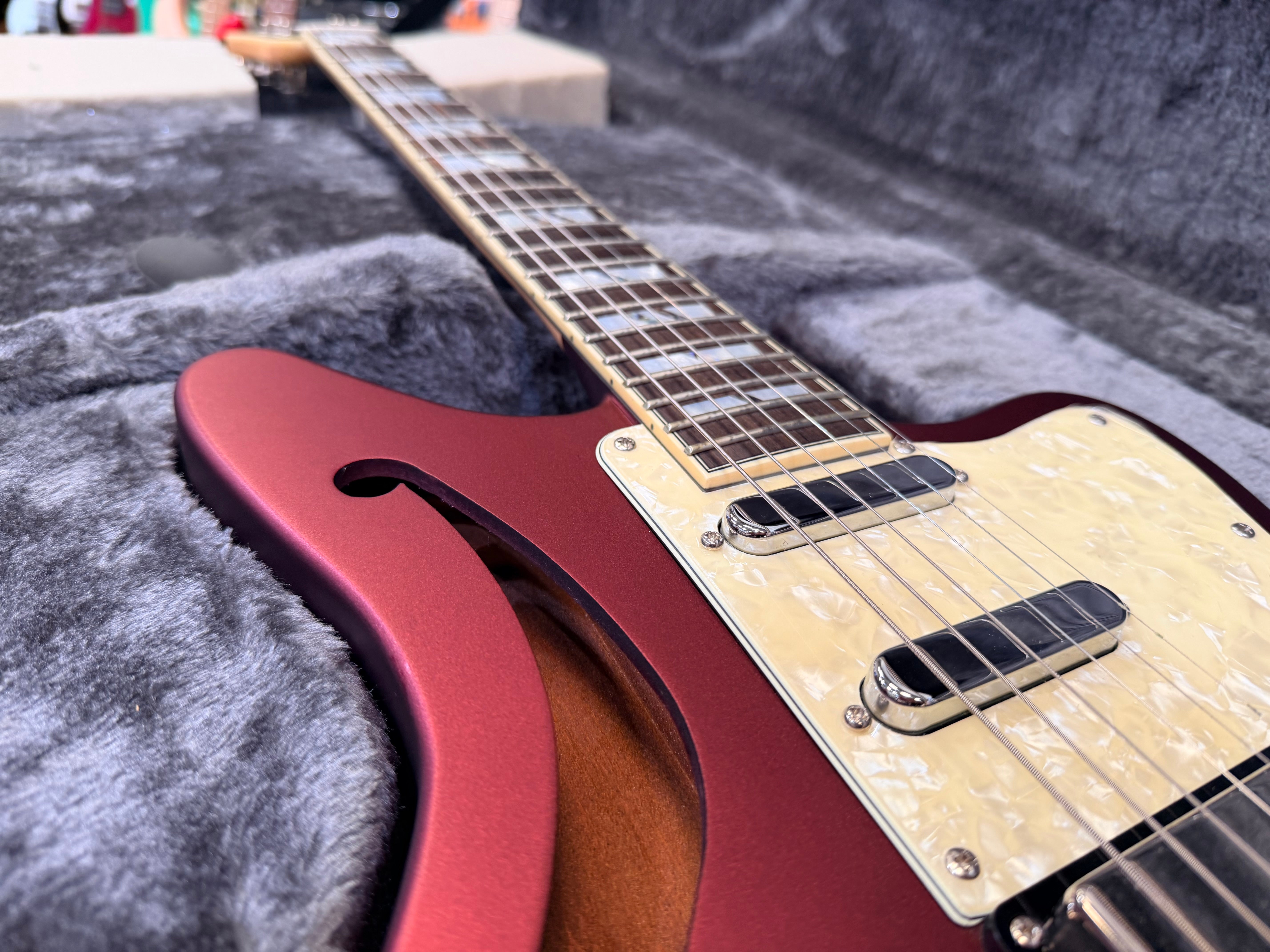 ✨1/50✨ D'Angelico Deluxe Bedford SH Limited Edition Matte Wine Semi Hollow!