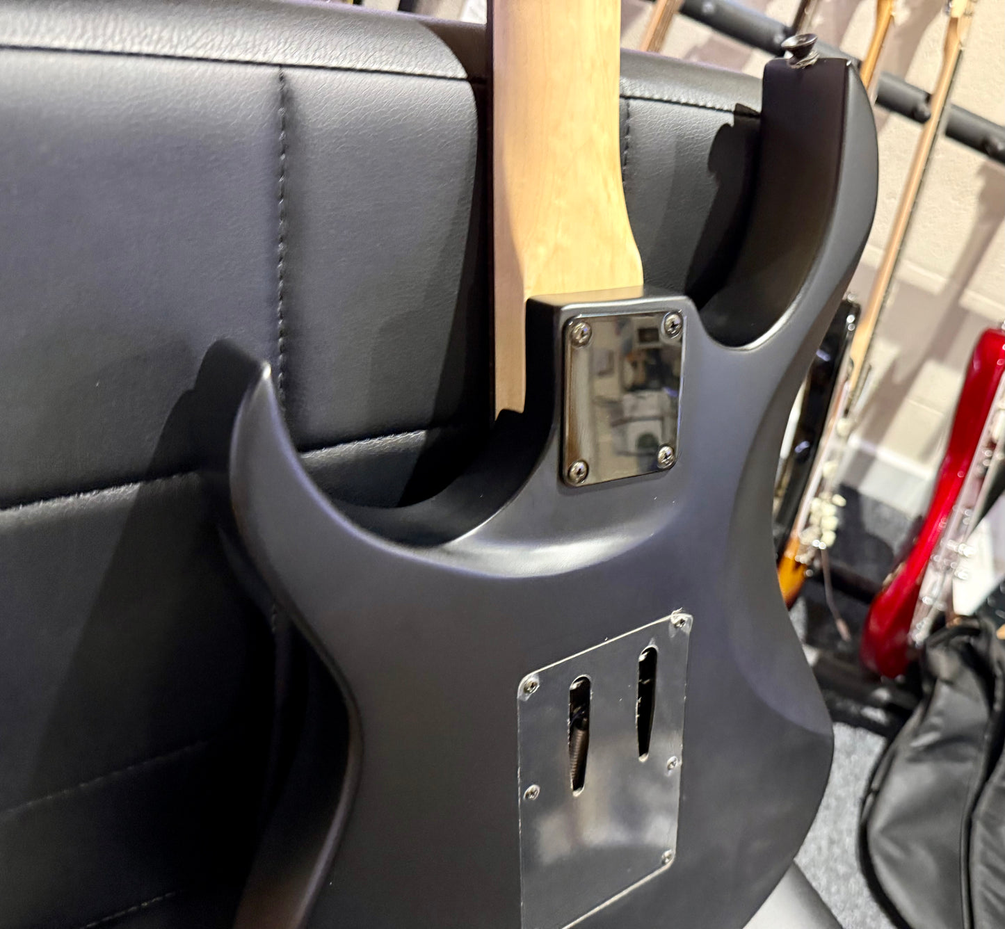 🔥EX DEMO🔥 2022 Vintage VMX Series Raider Electric Guitar~Black~ Floyd Rose!