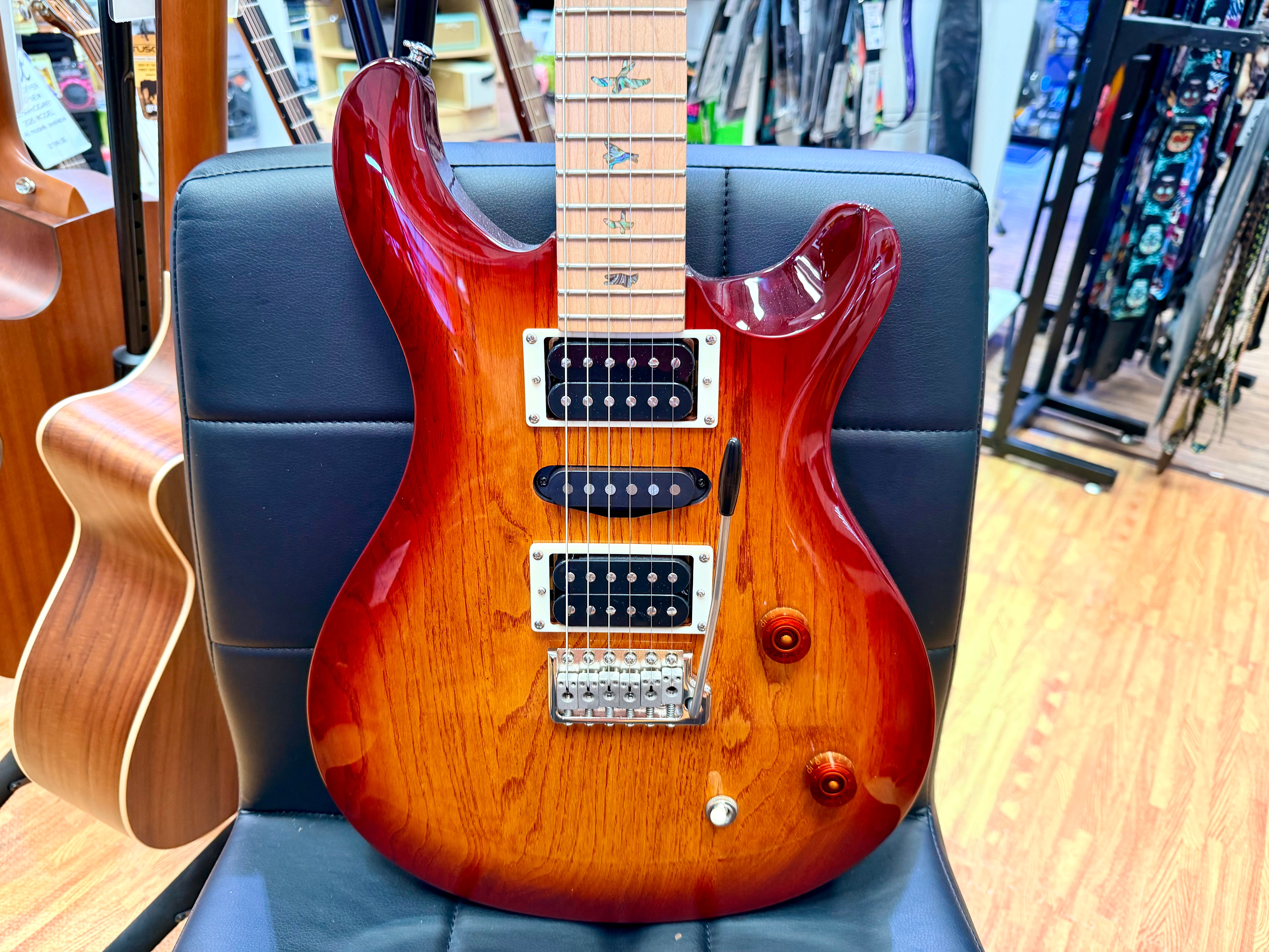 🔥EX-DEMO🔥 PRS SE Swamp Ash Special 2023 Vintage Sunburst~ Maple Neck ~ Gig Bag