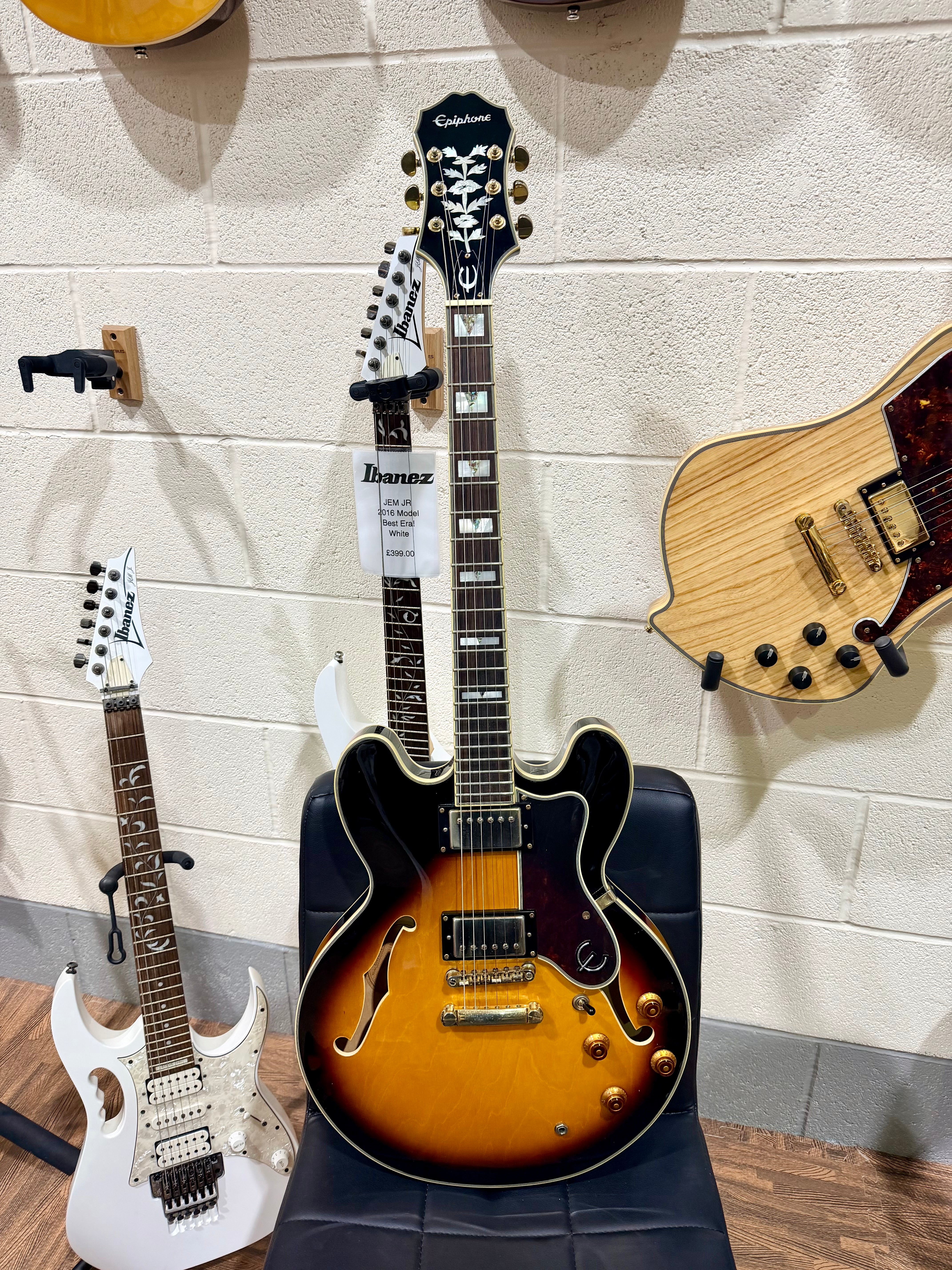 ☀️2013☀️ Epiphone Sheraton ii VS~ Vintage Sunburst~ Hollow-body~ Hard Case!