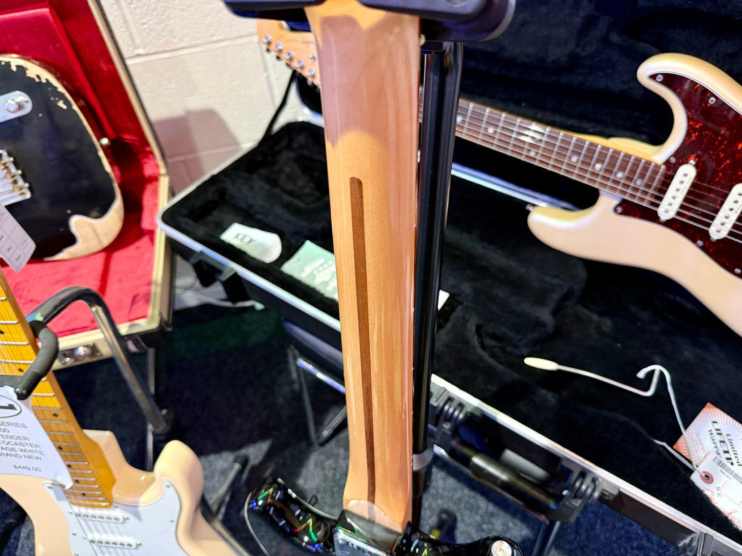🔥2018 USA🔥 Fender American Performer Mustang~ 3-Color Sunburst~ Case & Docs!