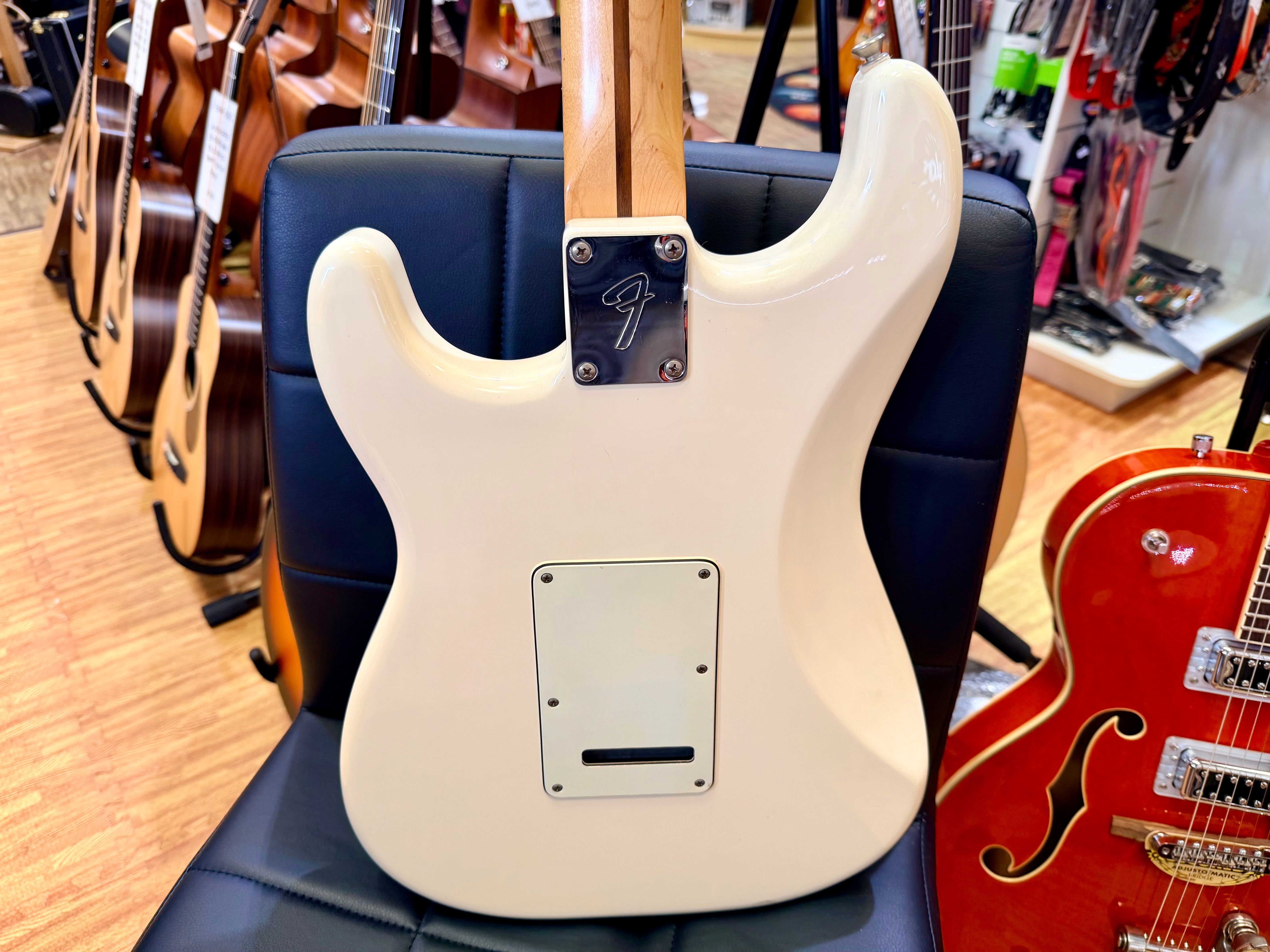 ✨UPGRADED✨ 2014 Fender Standard Stratocaster~ Arctic White~ Custom Shop Pickups