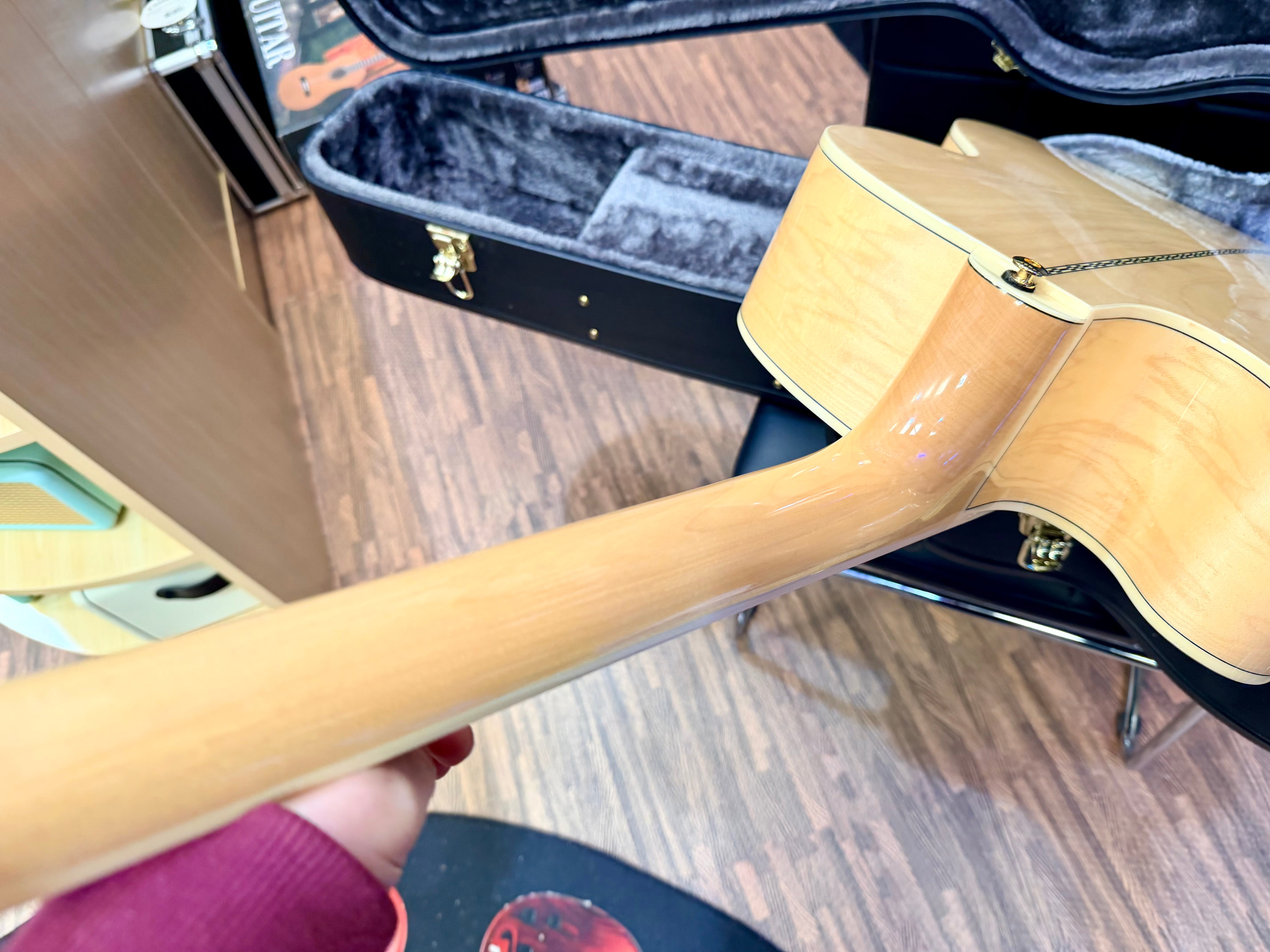 ✨MINT✨ Epiphone EJ-200SCE Jumbo Electro Acoustic~ Natural~ Esonic 2 + H/Case!