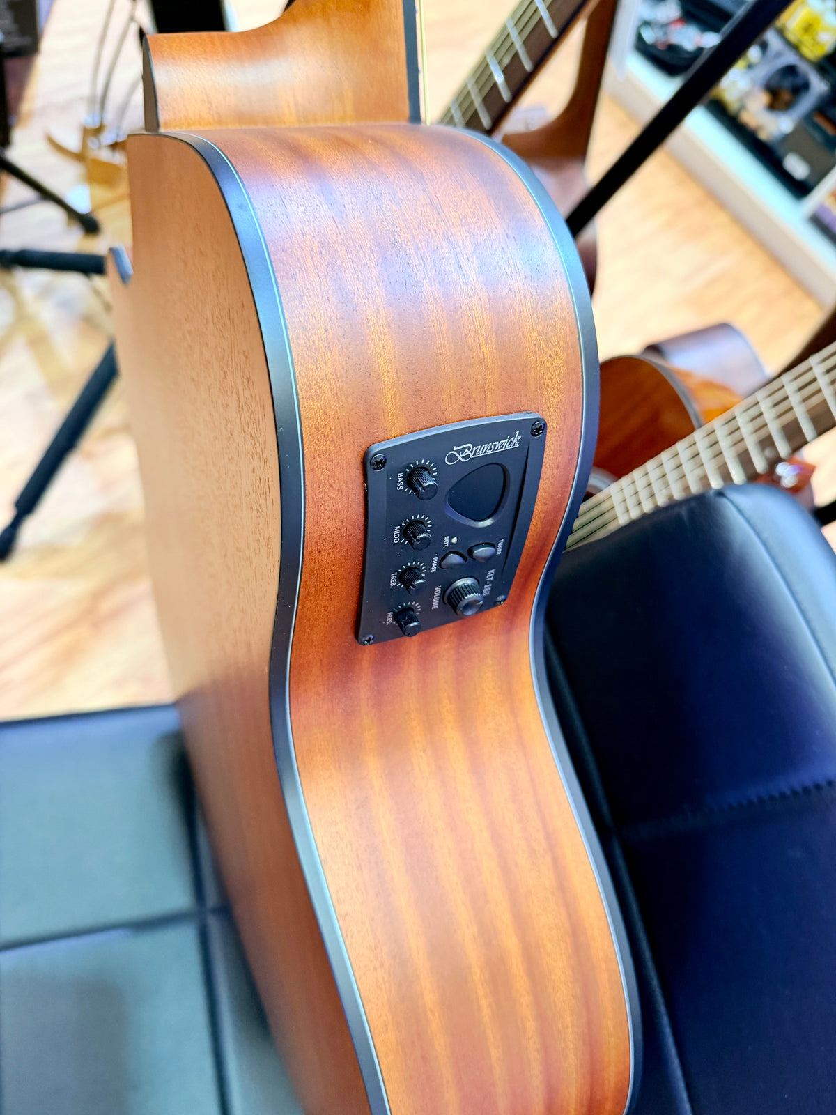 Brunswick BTK50TB Advanced Stage Electro-Acoustic Guitar~ Tobacco Burst Satin