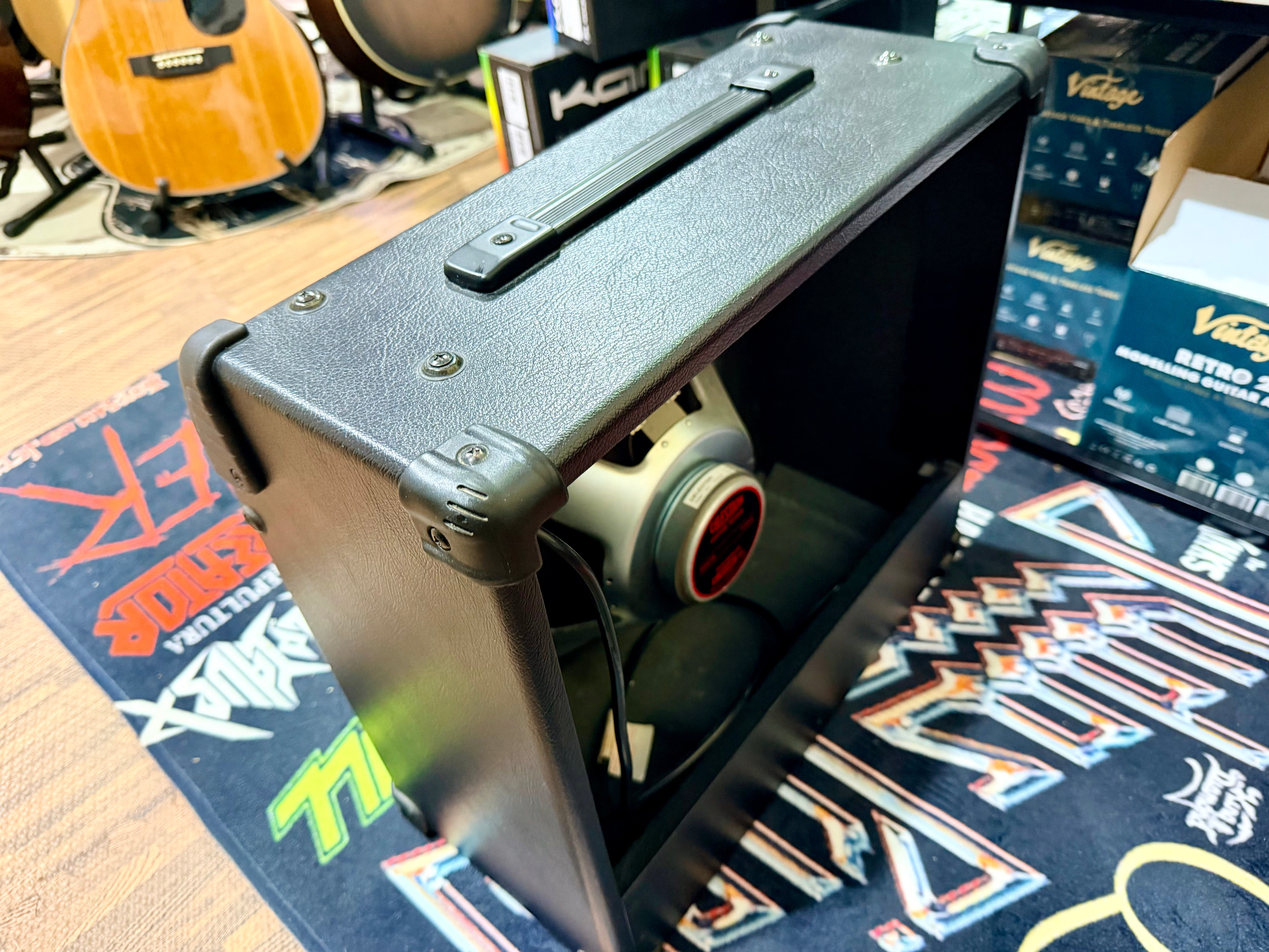 🎸 Line 6 Spider II 30w Combo Guitar Amplifier~ Amp + Effects 🎸