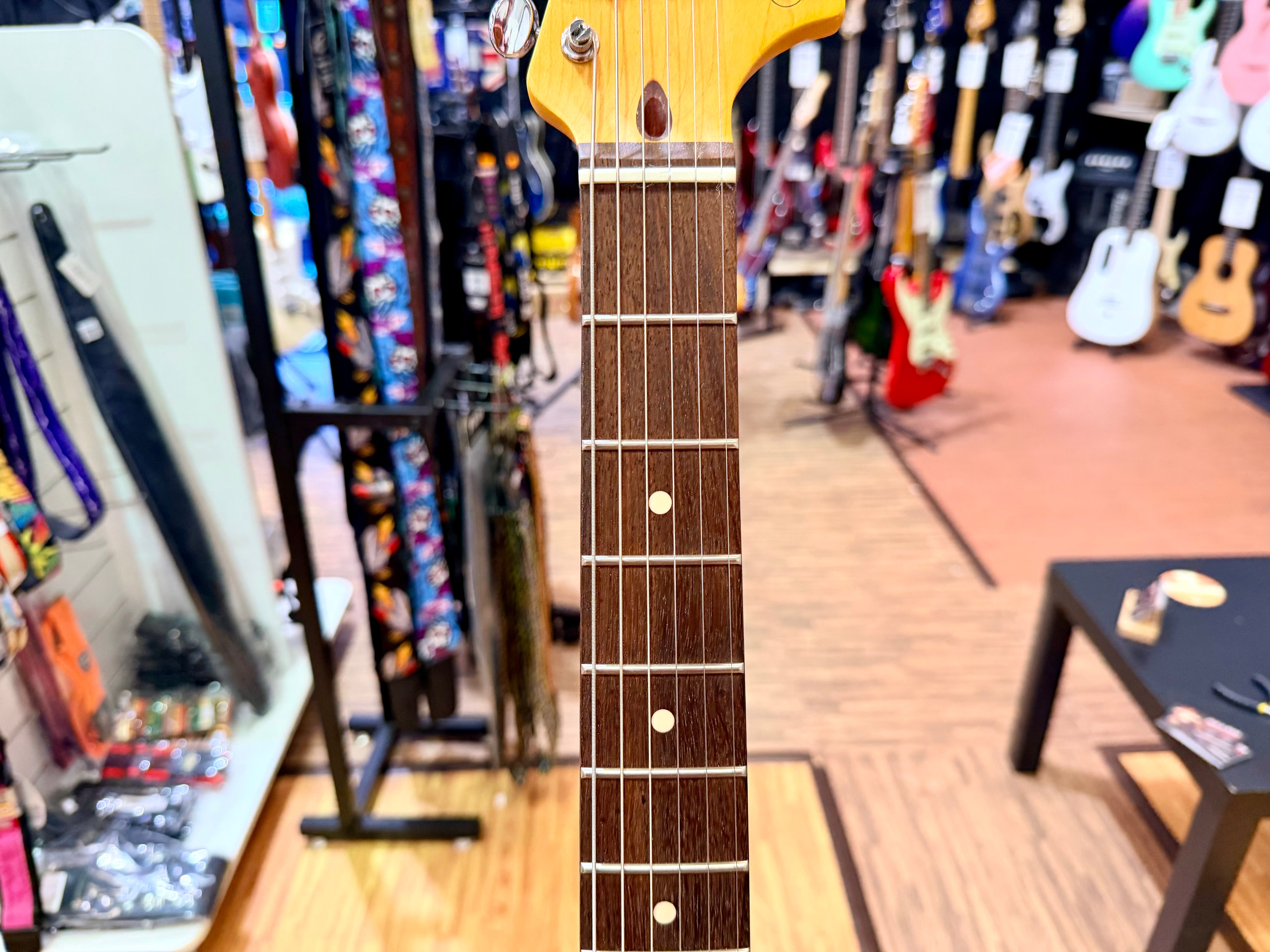 ✨2024✨ Fender Squier J Mascis Jazzmaster Vintage White & Gold~ MINT Condition!