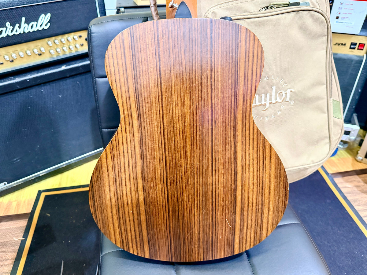 ✨2021✨ Taylor GS Mini-E Rosewood Electro Acoustic Travel Guitar with Gig Bag!