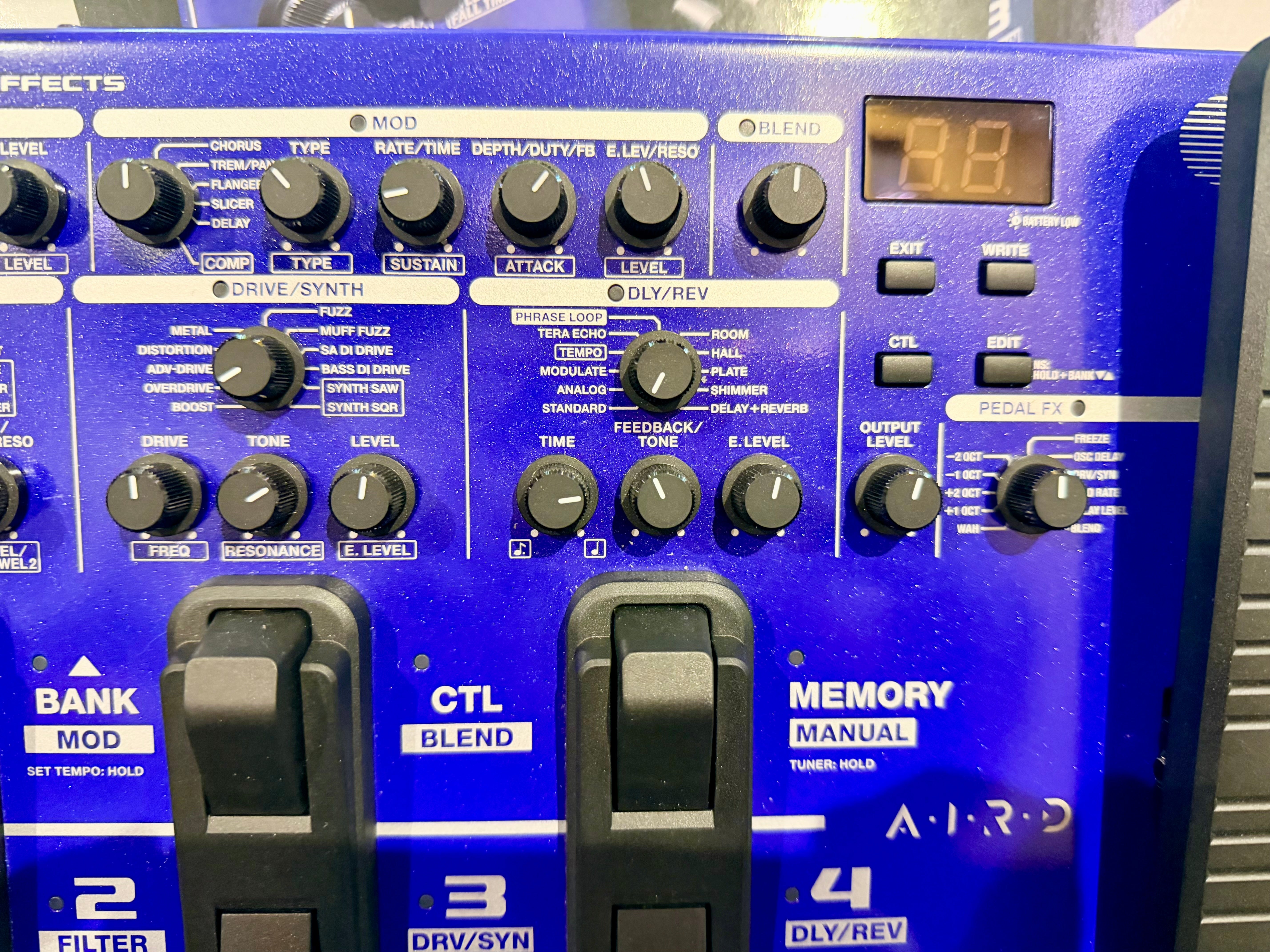 🎸MINT🎸 BOSS ME-90B Bass Guitar Multi-Effects Pedal~ FX Unit~ Processor~ Boxed!