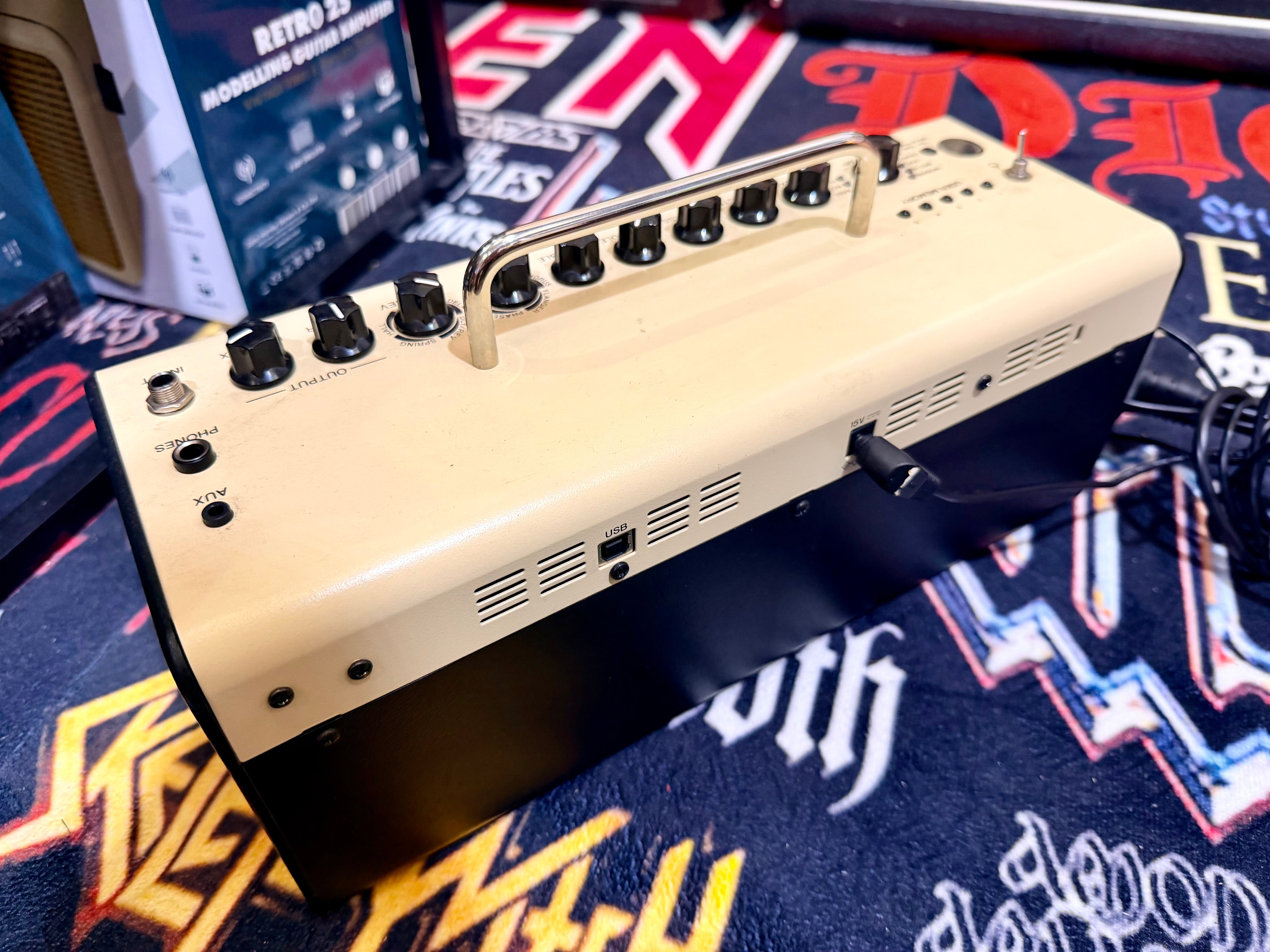 🎸 Yamaha THR10 Guitar Amplifier~ Combo Amp With Effects~ 10w Models/Effects 🎸