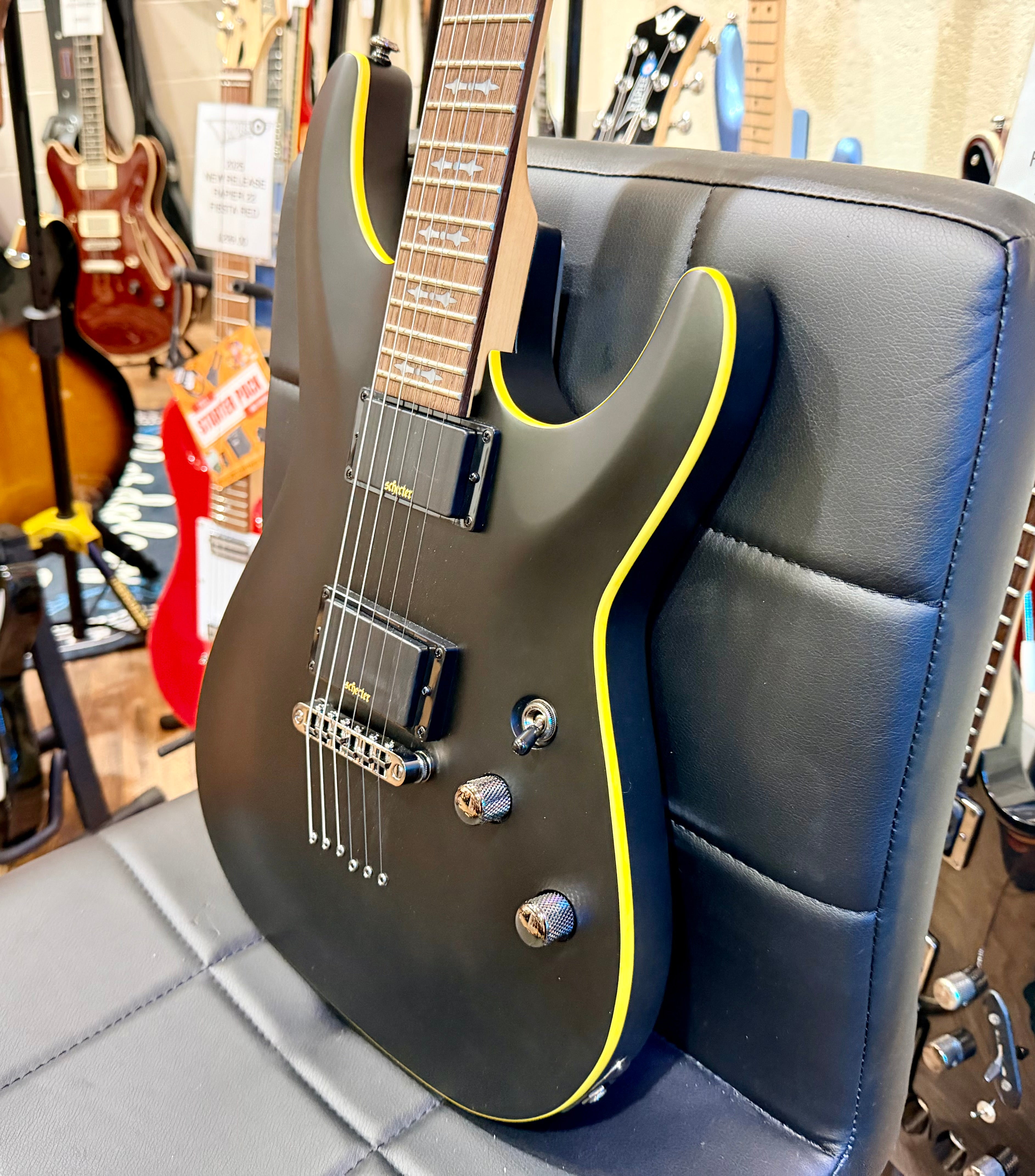 😈 NEW 2025 😈 Schecter Demon 6~ Aged Black Satin~ Diamond Active Pickups!