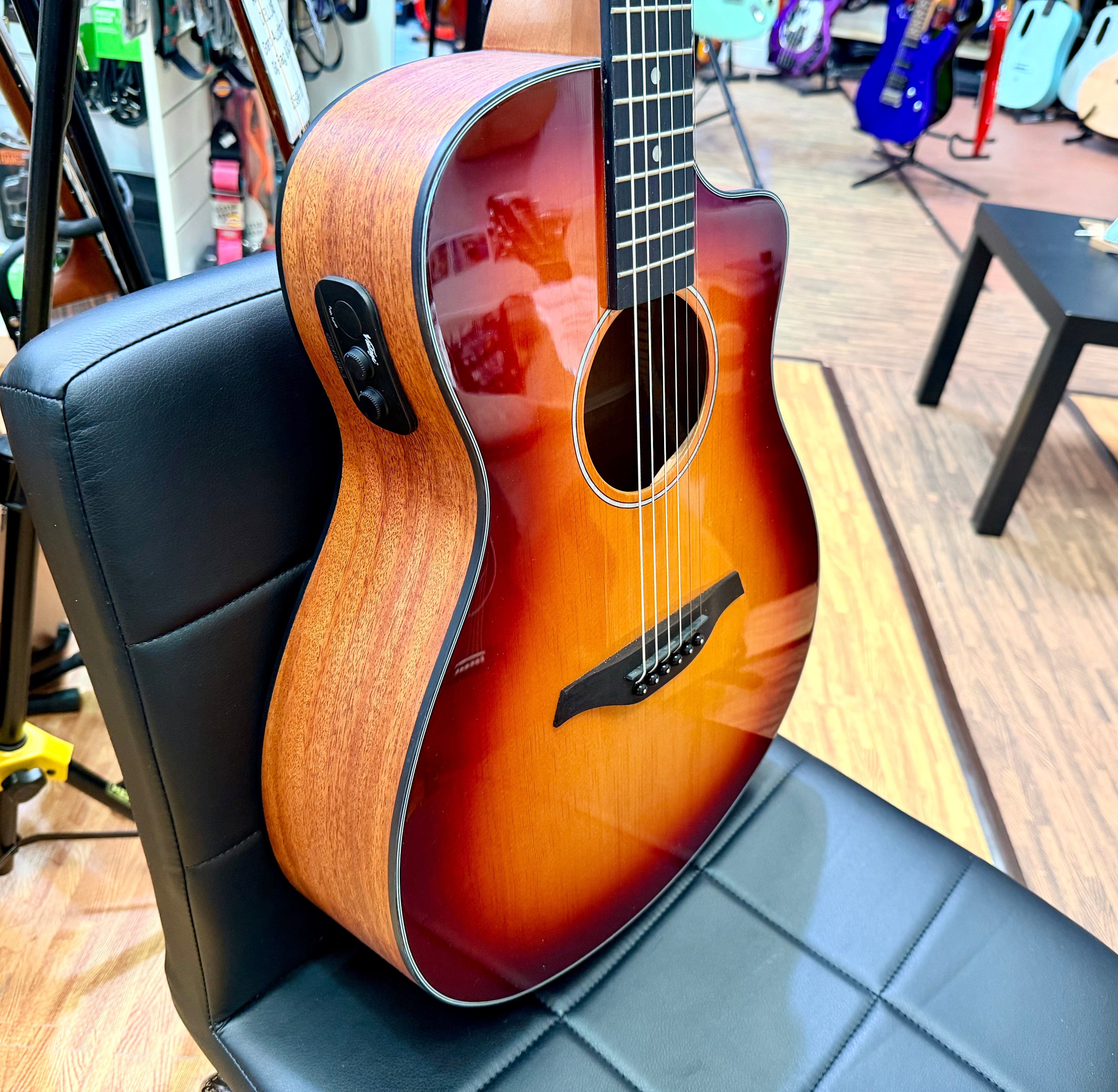 ✨NEW✨ Vintage Pacific Coast VEC300CB Electro-Acoustic Guitar~ Cherry Burst!