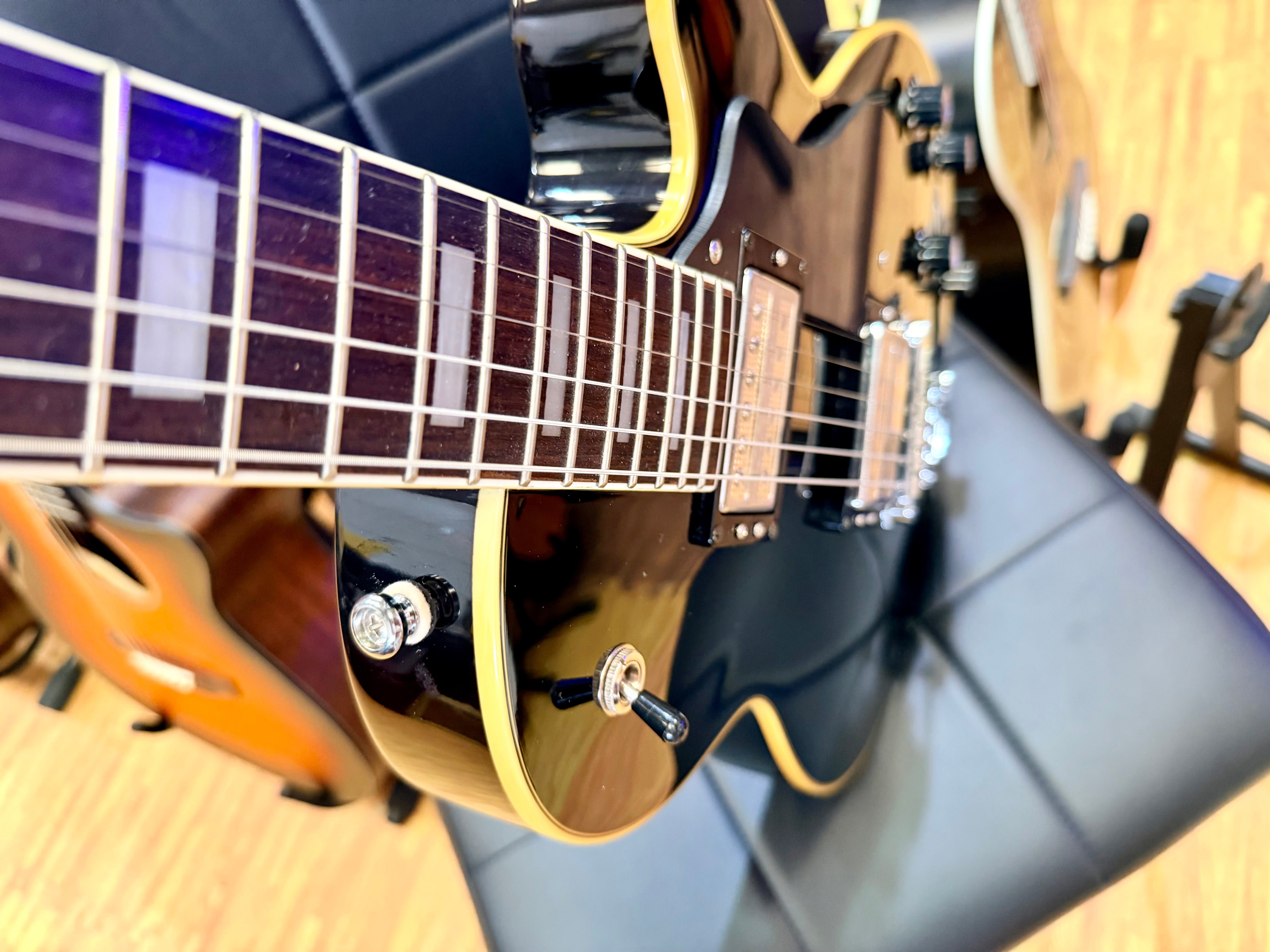 🔥2008🔥 DeArmond M-75 by Guild~ Gloss Black~ Korean Made With USA 2K Pickups!