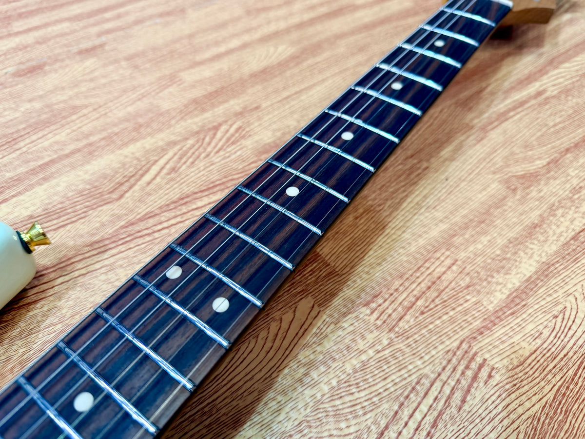 ⚡️NEW⚡️ Jet JS-380 OW Rosewood Electric Guitar~ Olympic White with Gold Hardware