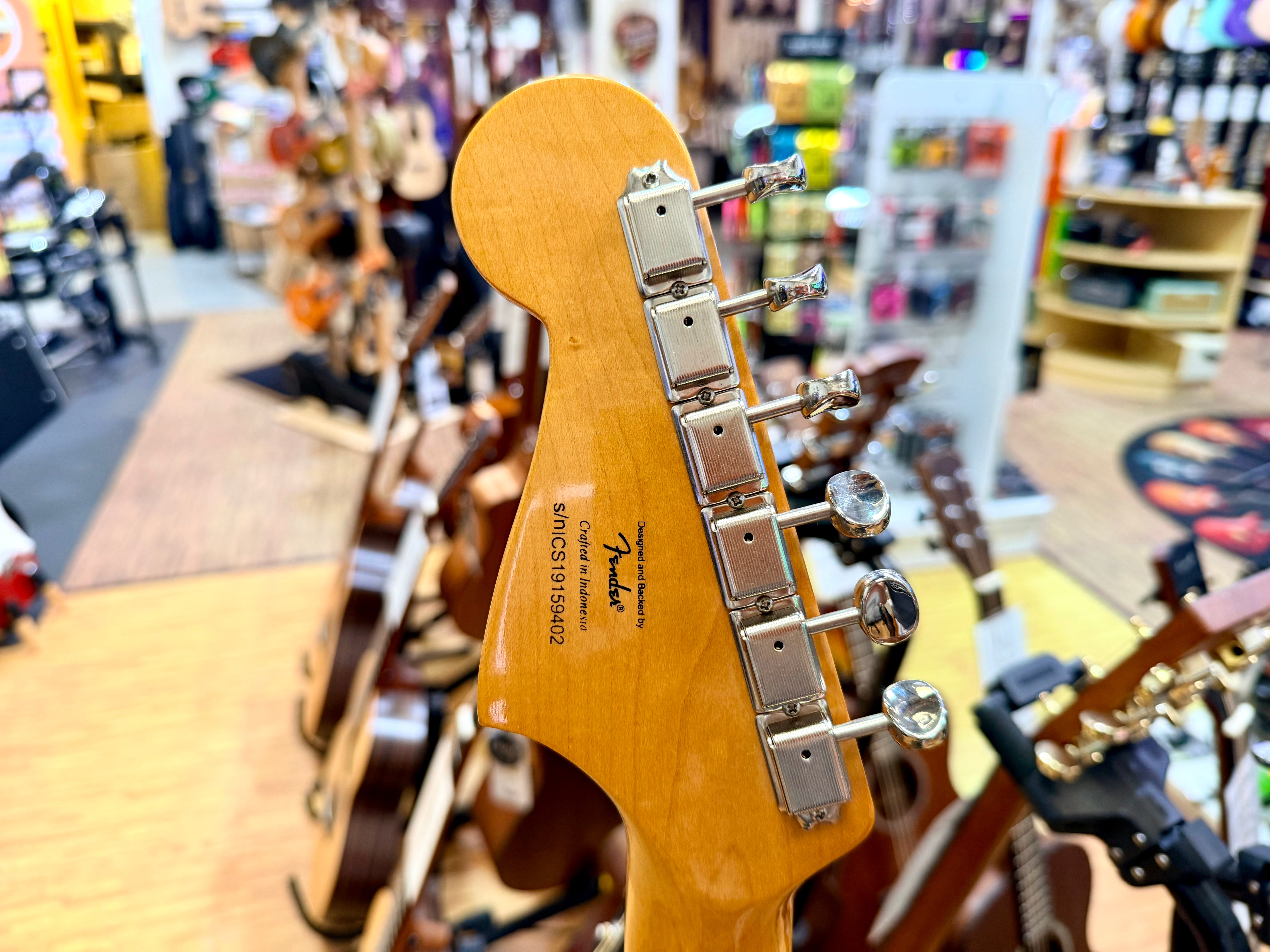 ✨1/250✨ Limited Edition Squier Classic Vibe 60’s Jazzmaster FSR Black & Gold!