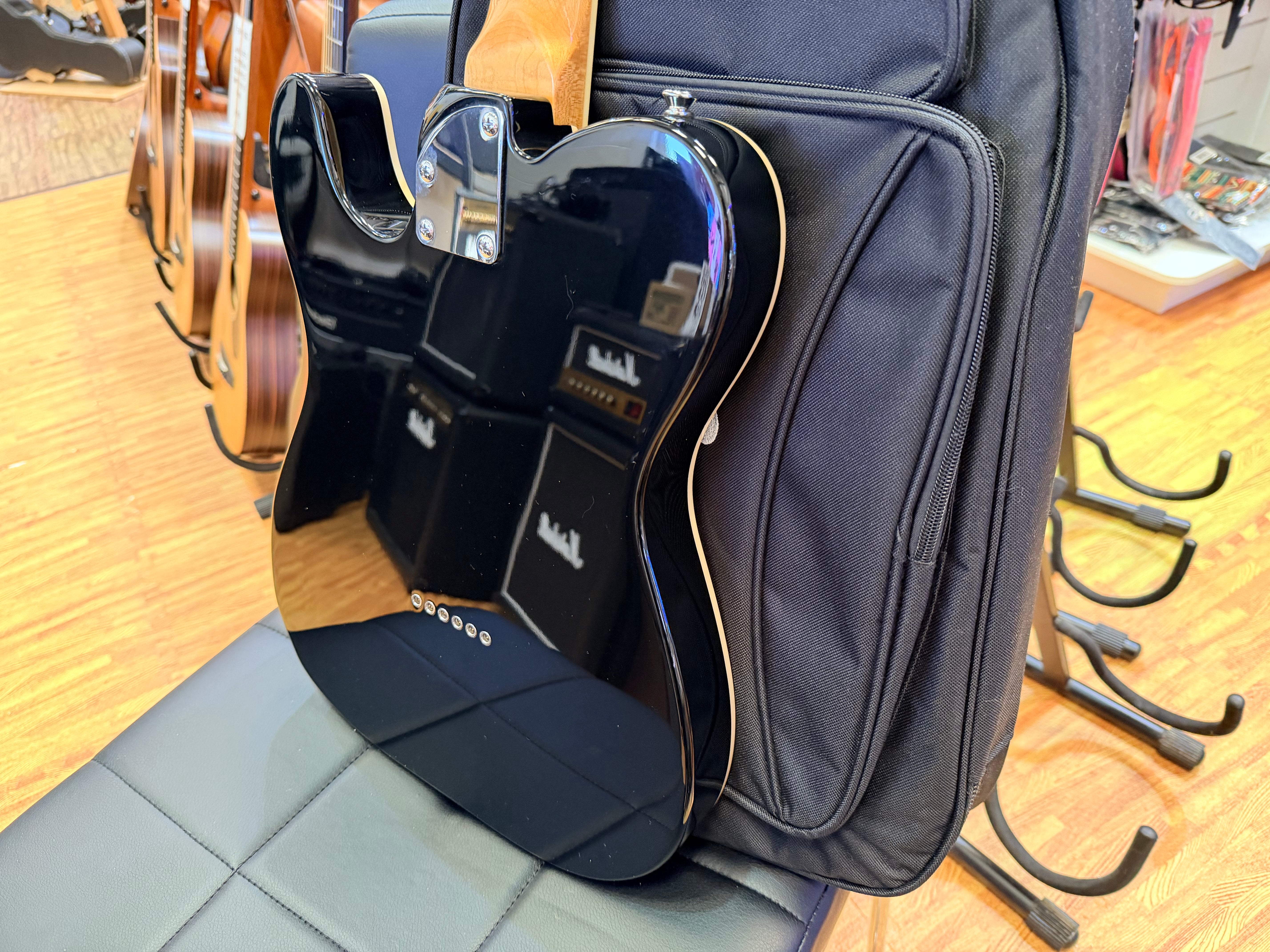 🔥LAST ONE🔥 Vintage 30th Anniversary V72 ReIssued~ Thinline~ Black + Gig Bag!