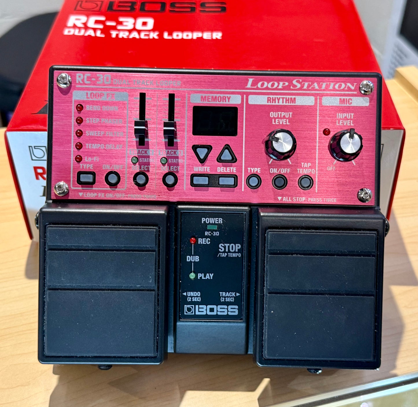 🎸 Boss RC-30 Loop Station Guitar Looper Pedal Unit~ Boxed 🎸