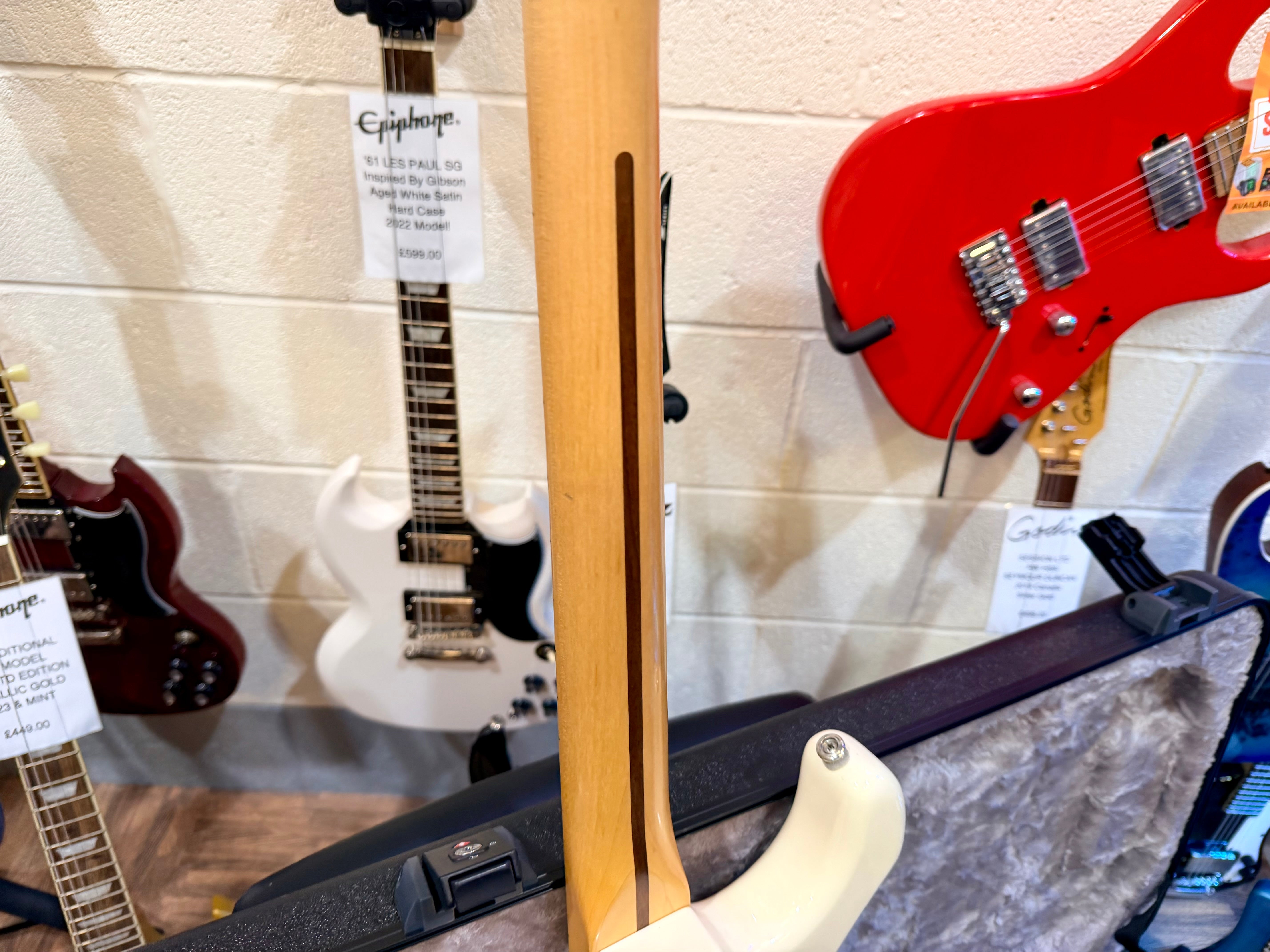 🌟2014🌟 Fender Standard Stratocaster~ Mexican Strat~ Arctic White~ Hard Case!