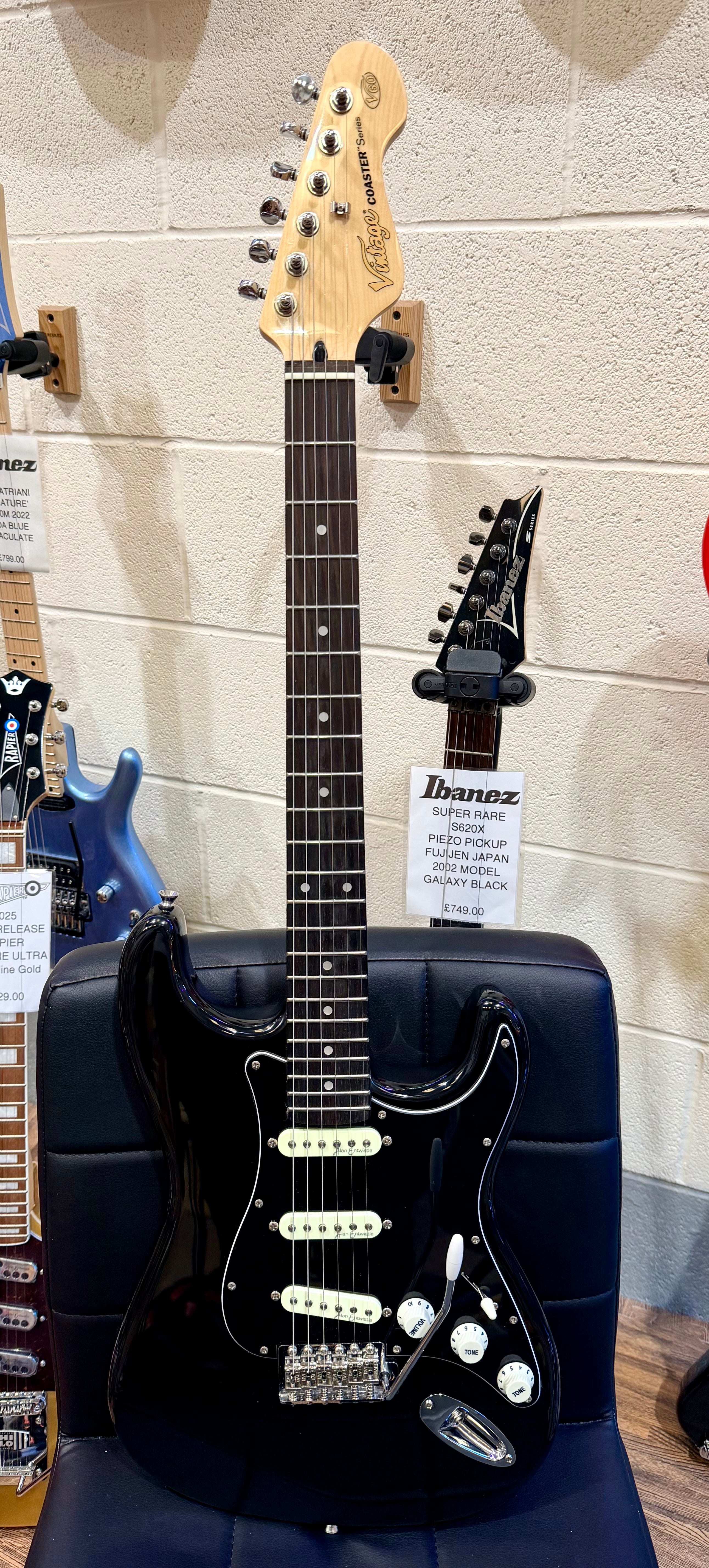 🔥MINT🔥 Vintage V60 Coaster Series Electric Guitar ~Boulevard Black~Strat style