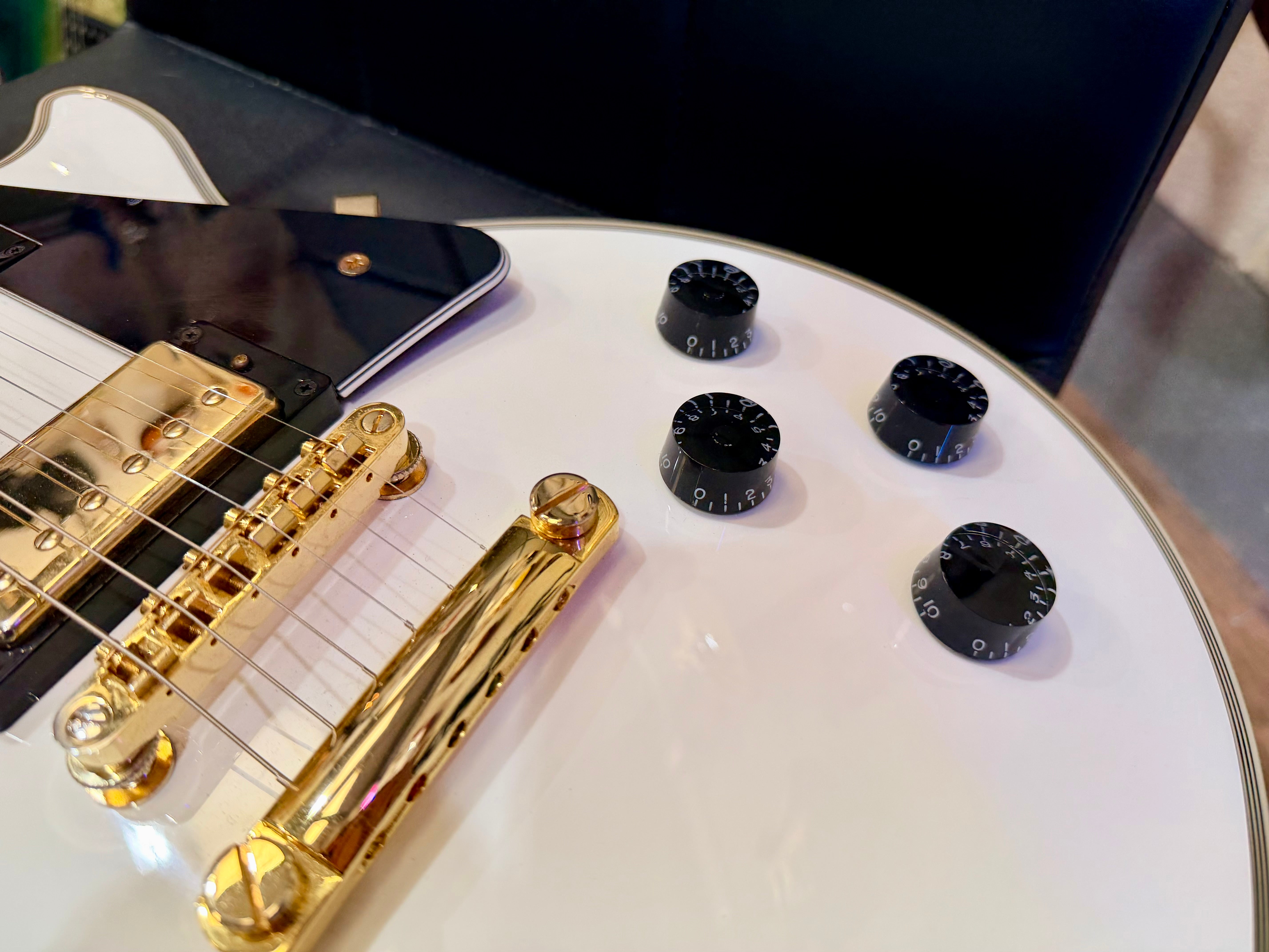 ⚡️MINT 2021⚡️ Epiphone Les Paul Custom Guitar~ Alpine White~ Inspired By Gibson!