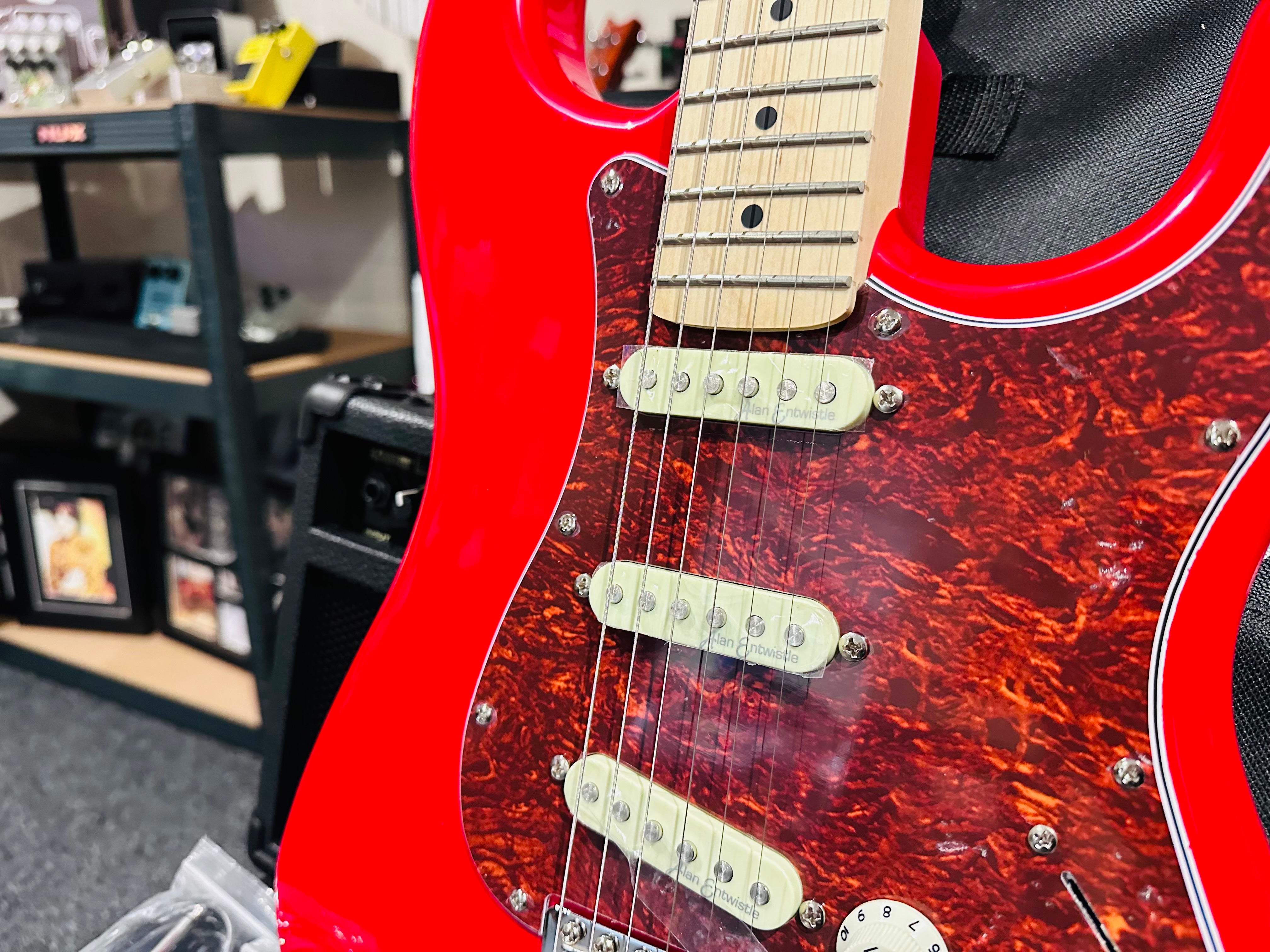 🌟NEW🌟 Vintage V60 Maple Coaster~ Electric Guitar Starter Pack Red~ Strat Style!