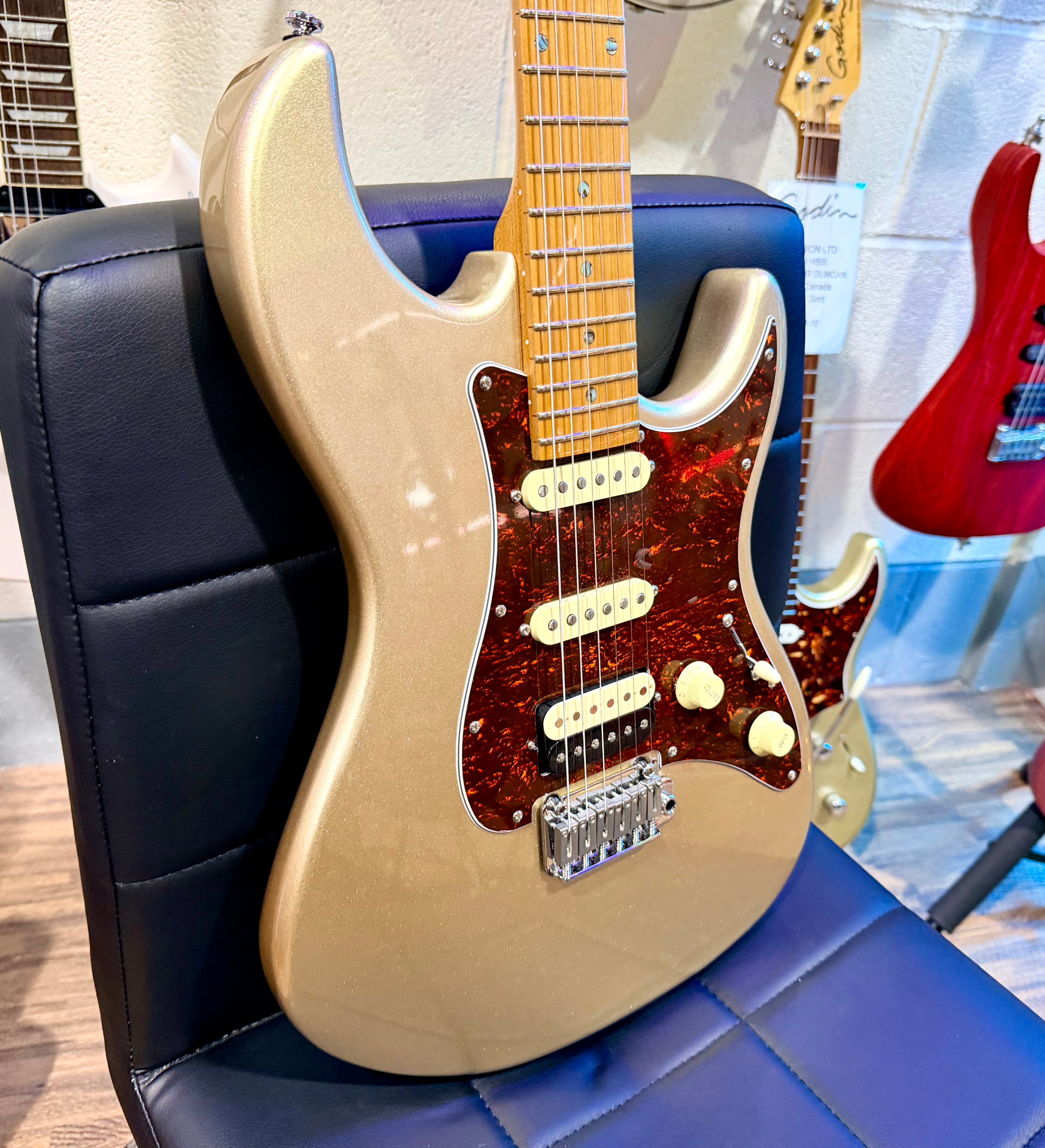 🌟EX-DEMO🌟 Sire Larry Carlton S7 Electric Guitar~ Champagne Gold~ 2025!