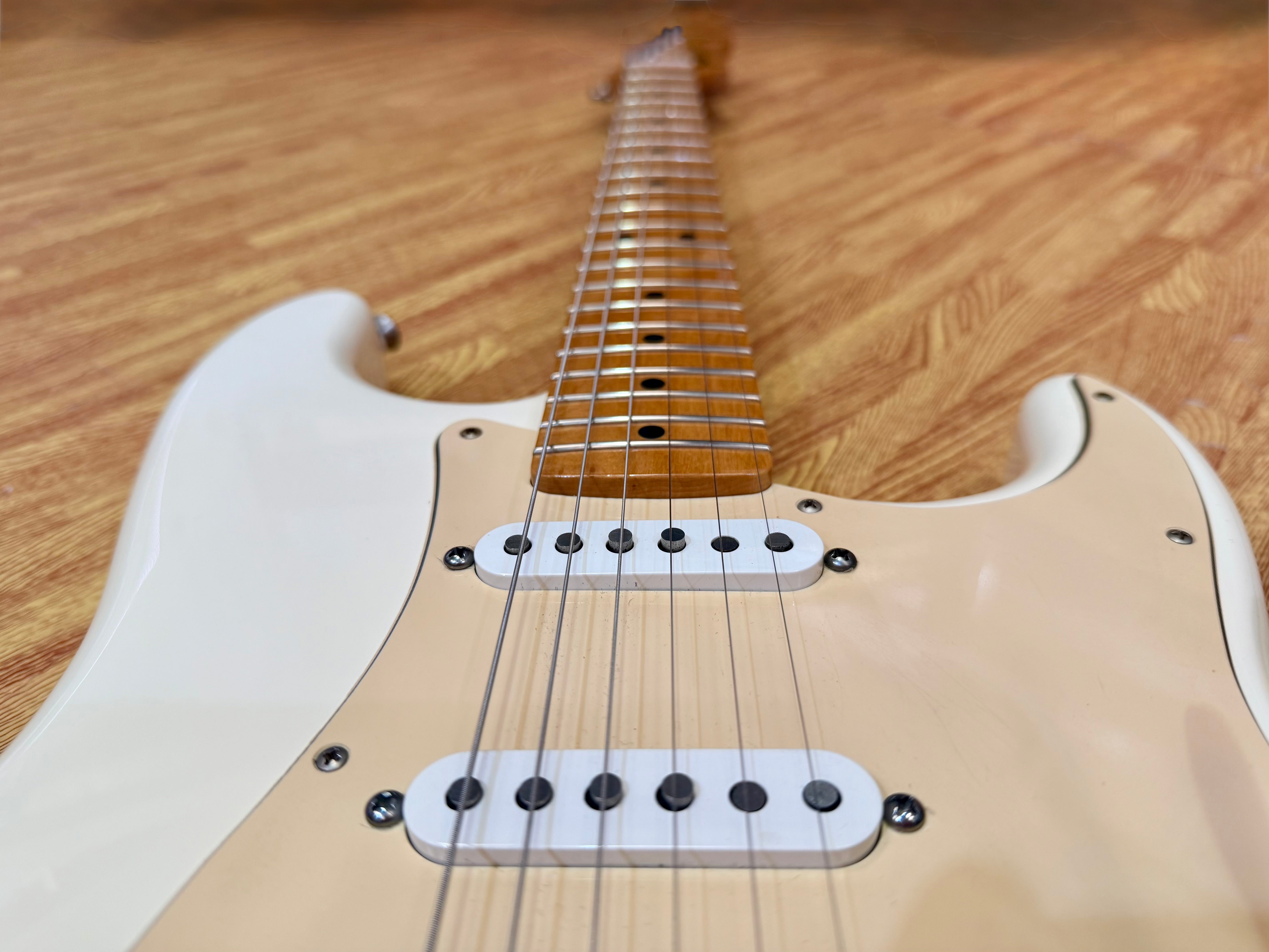 ✨UPGRADED✨ 2014 Fender Standard Stratocaster~ Arctic White~ Custom Shop Pickups