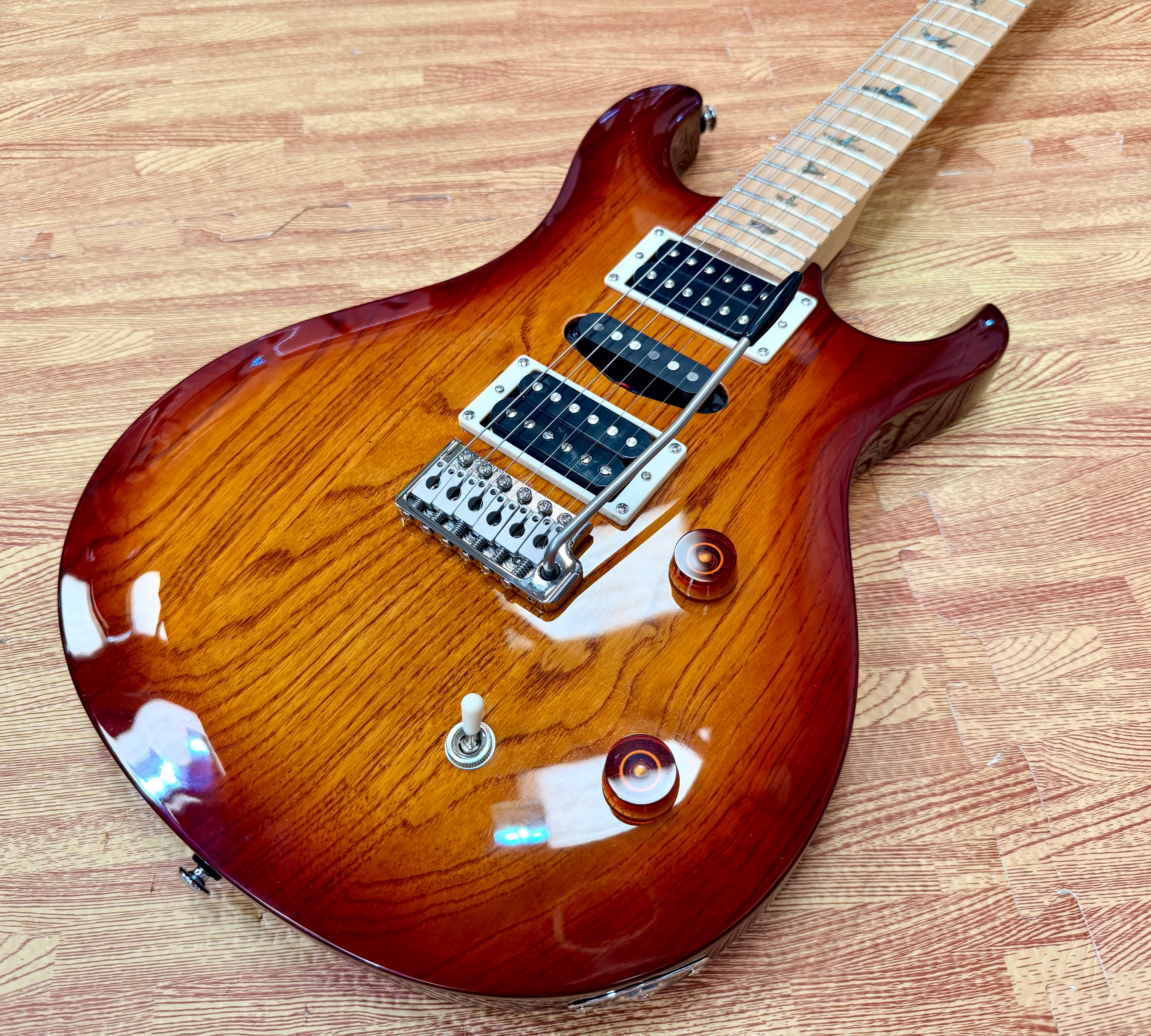 🔥EX-DEMO🔥 PRS SE Swamp Ash Special 2023 Vintage Sunburst~ Maple Neck ~ Gig Bag