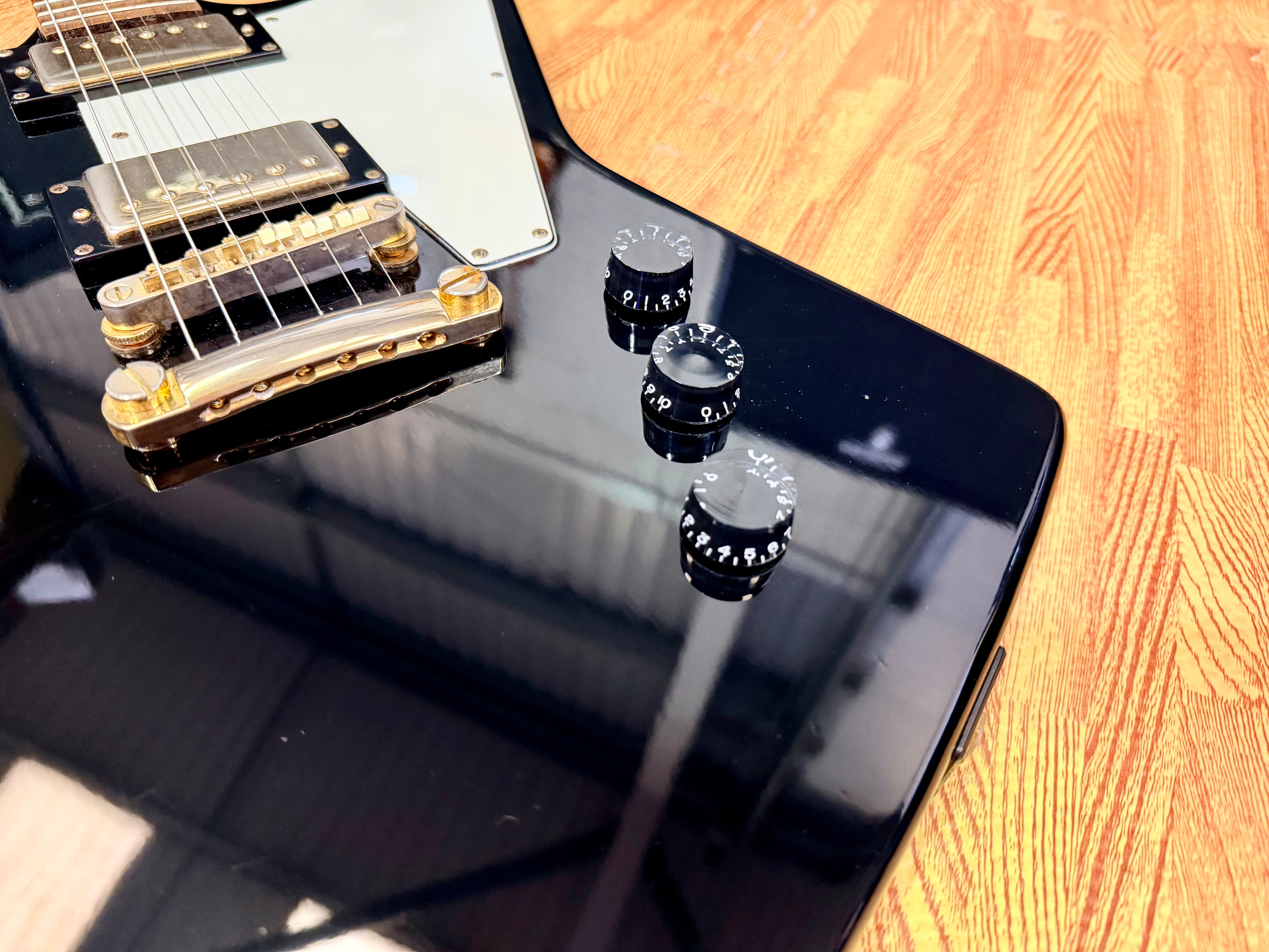 ⚡️2001⚡️ Epiphone ‘58 Explorer Black~ Korean Made 1958 ~ Gold Hardware~ Unsung MIK!