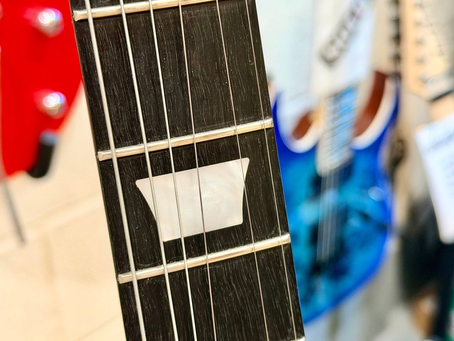 π2009π Gibson Les Paul Studio~ Alpine White & Gold~ Ebony Fretboard~ Gig Bag!