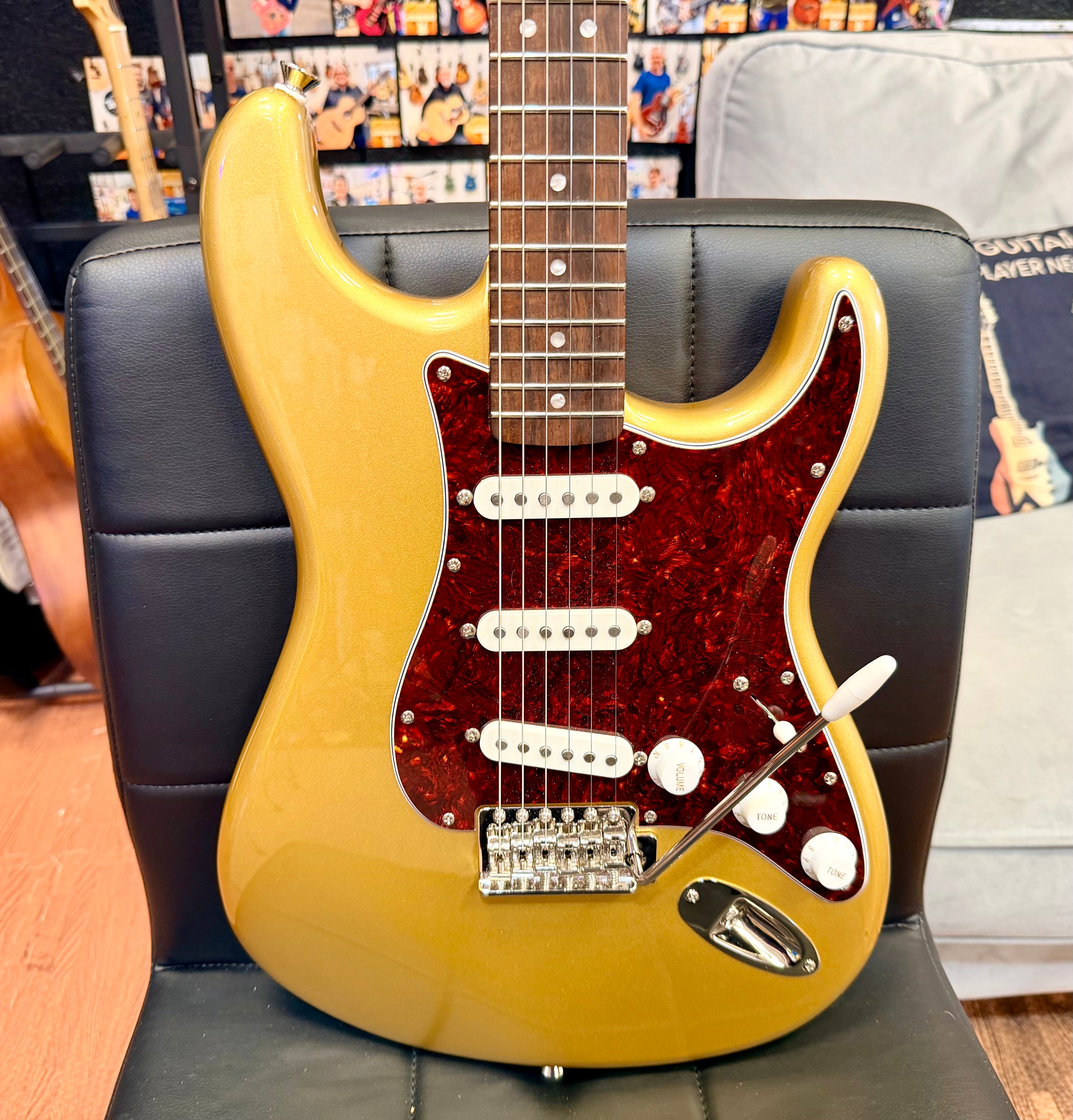 ✨MINT✨ Fender Squier FSR Classic Vibe 60s Stratocaster~ Aztec Gold~ 2025 Strat