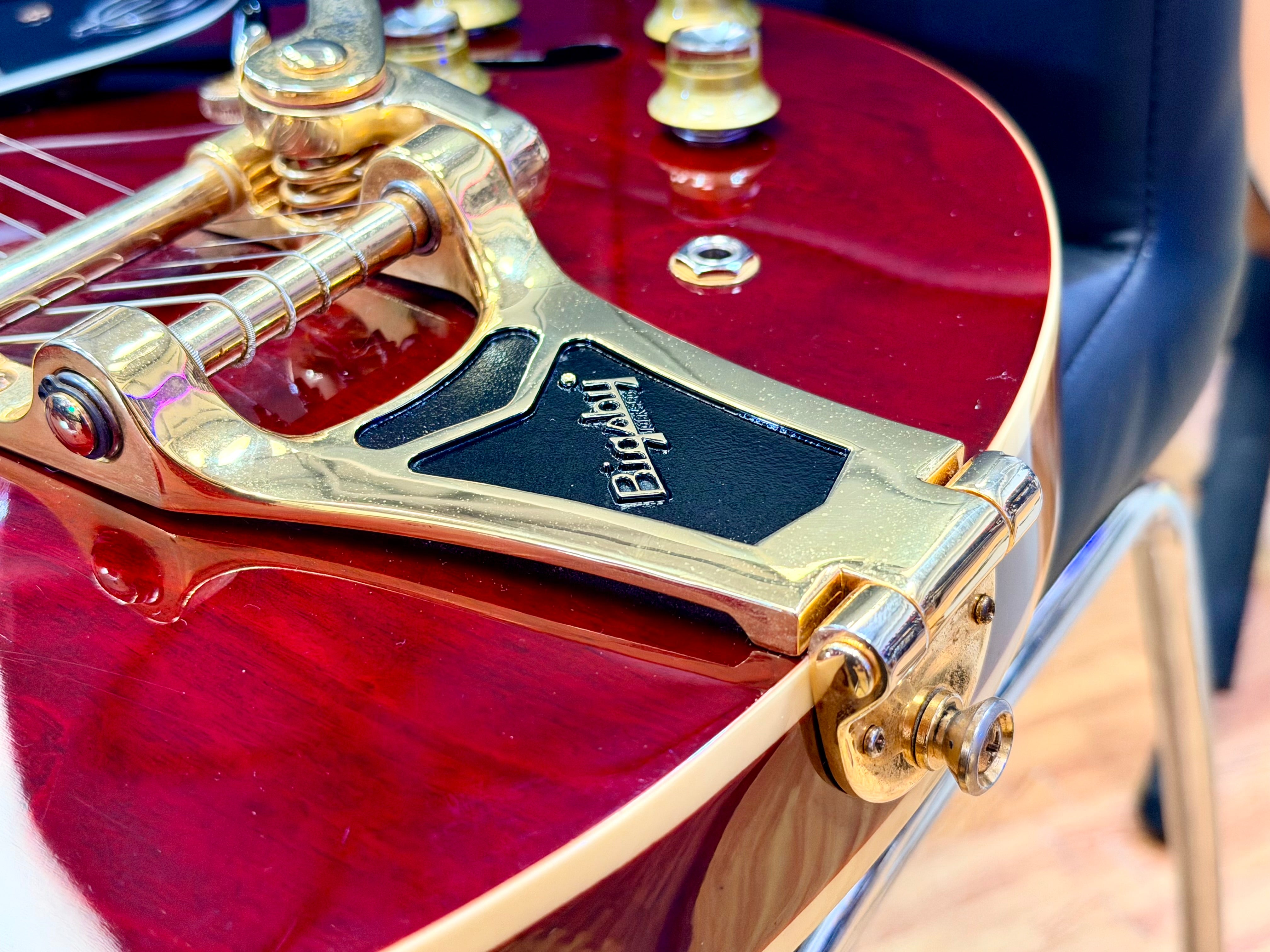 ✨2018✨ Epiphone Riviera Custom P93 Wine Red Bigsby P90 + New Gator Hard Case!
