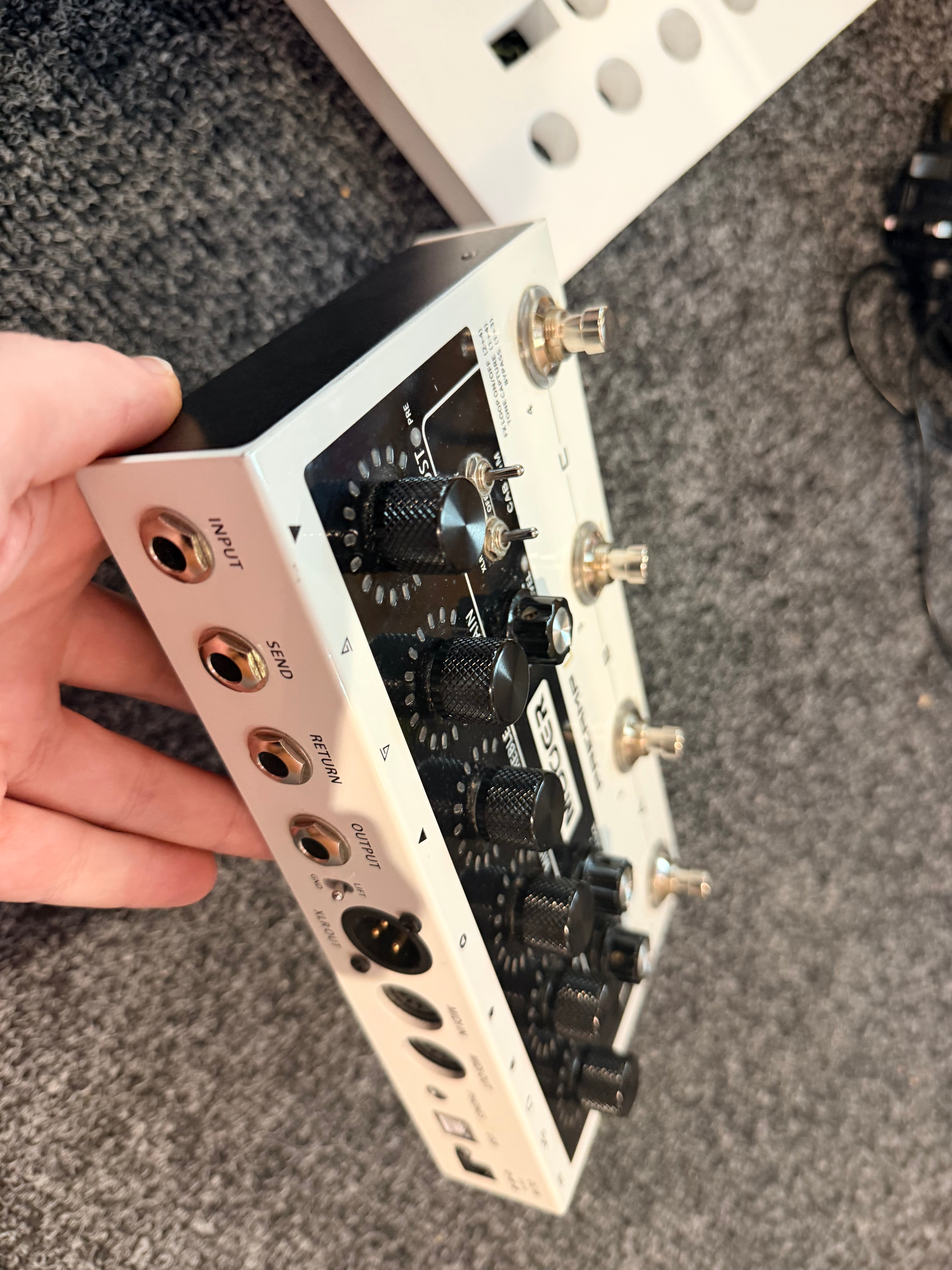 ๐ธ Mooer Preamp Live Guitar Pedal with Power Supply & Box ๐ธ