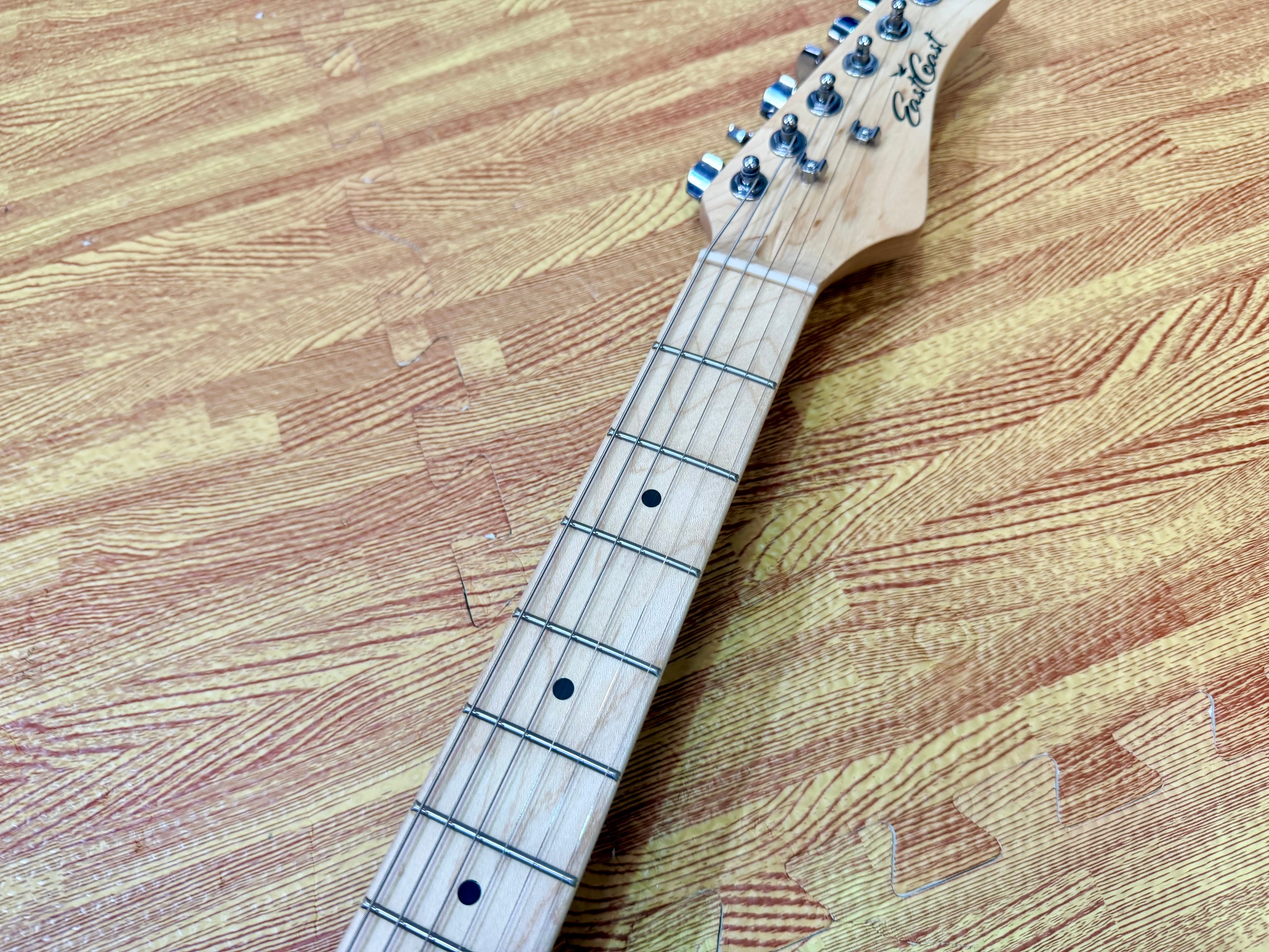 ๐ธ EastCoast ST1 Electric Guitar- Candy Apple Red~ Maple Neck Stratocaster ๐ธ