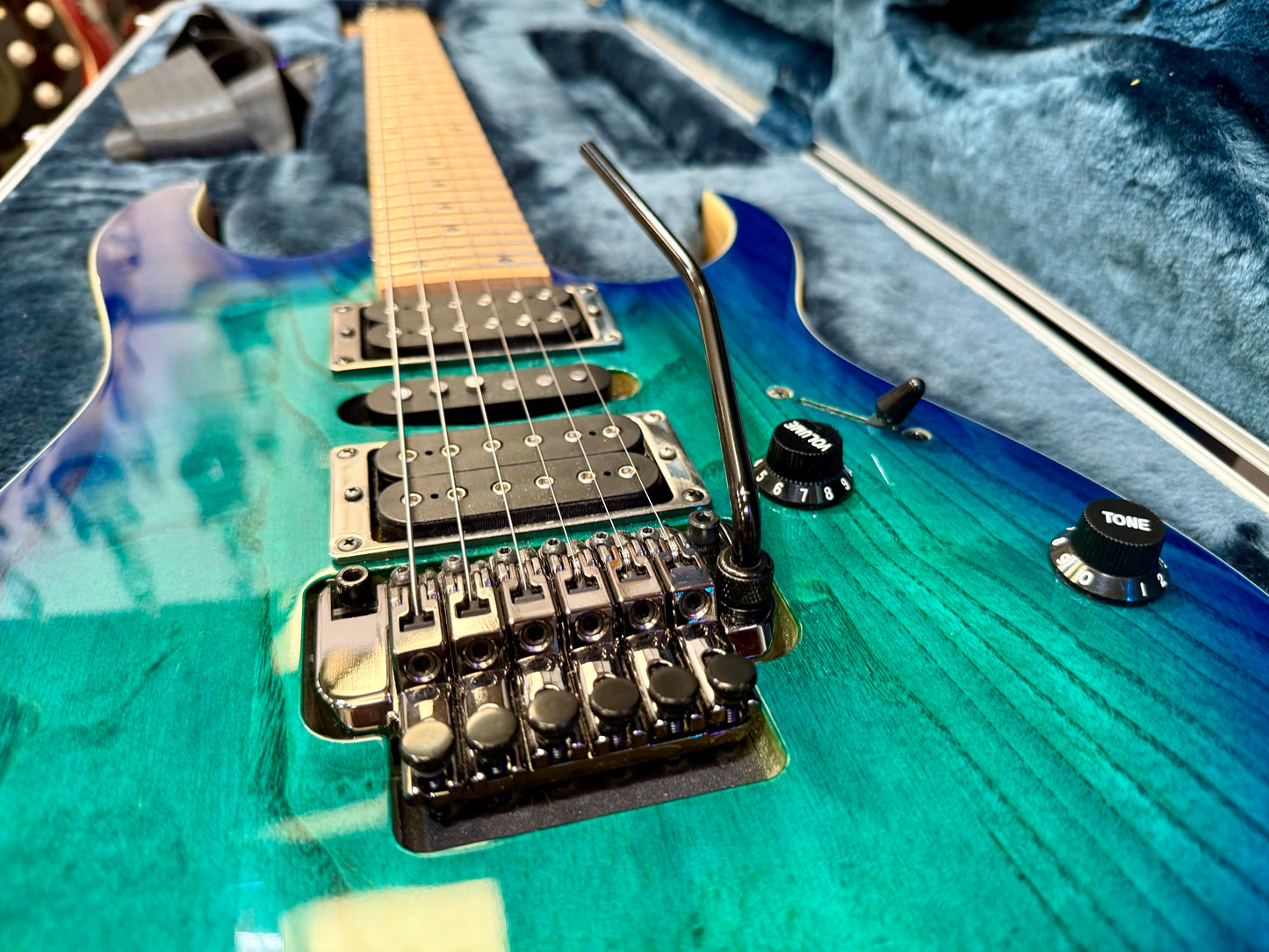 🔥2021 MINT🔥 Ibanez RG470AHMZ~ Blue Moon Burst~ Hard Case~ Zero Edge Tremolo!