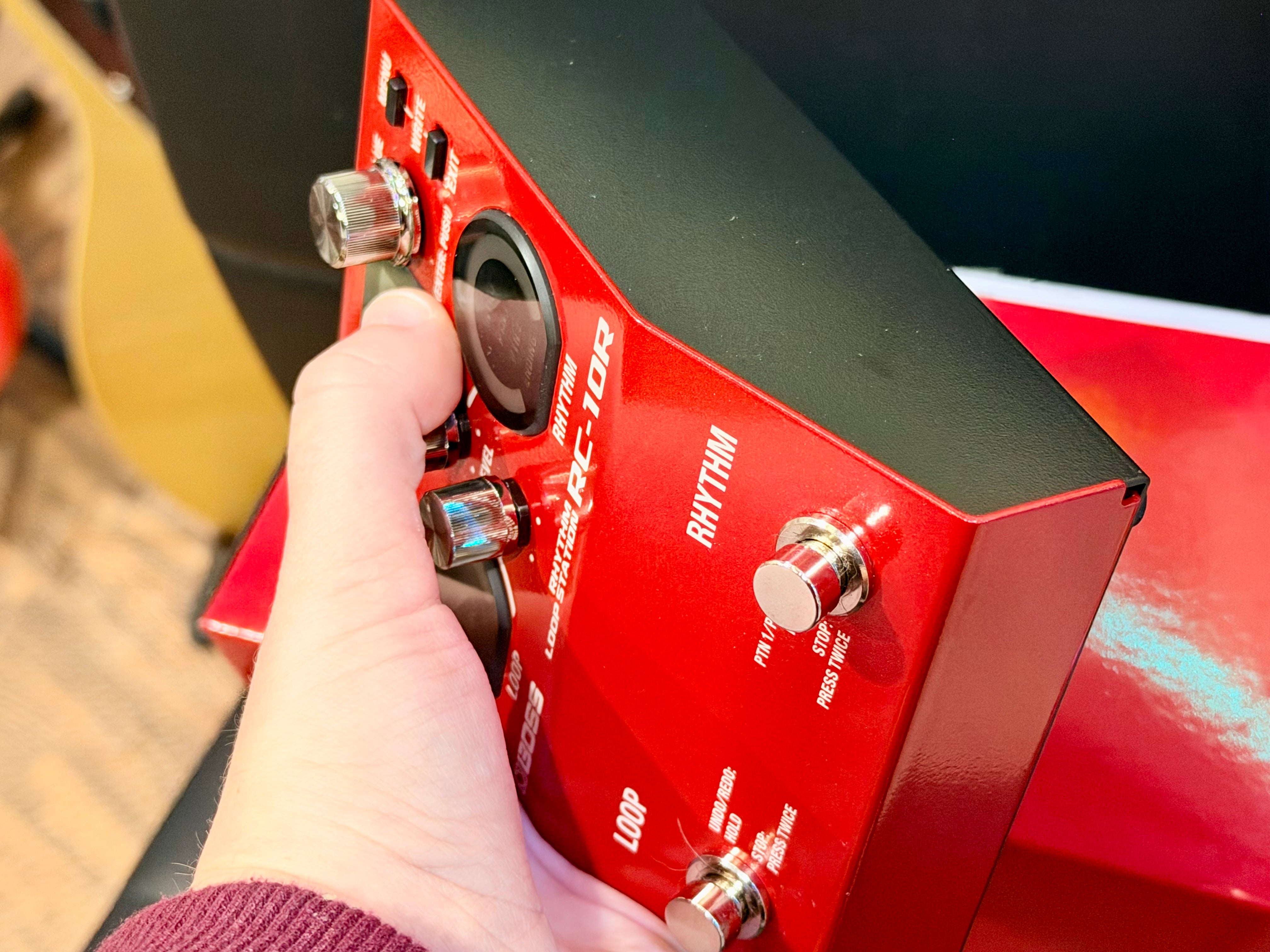 🎸USED ONCE🎸 BOSS RC-10R Rhythm Loop Station~ Looper Pedal Guitar FX Unit~Boxed