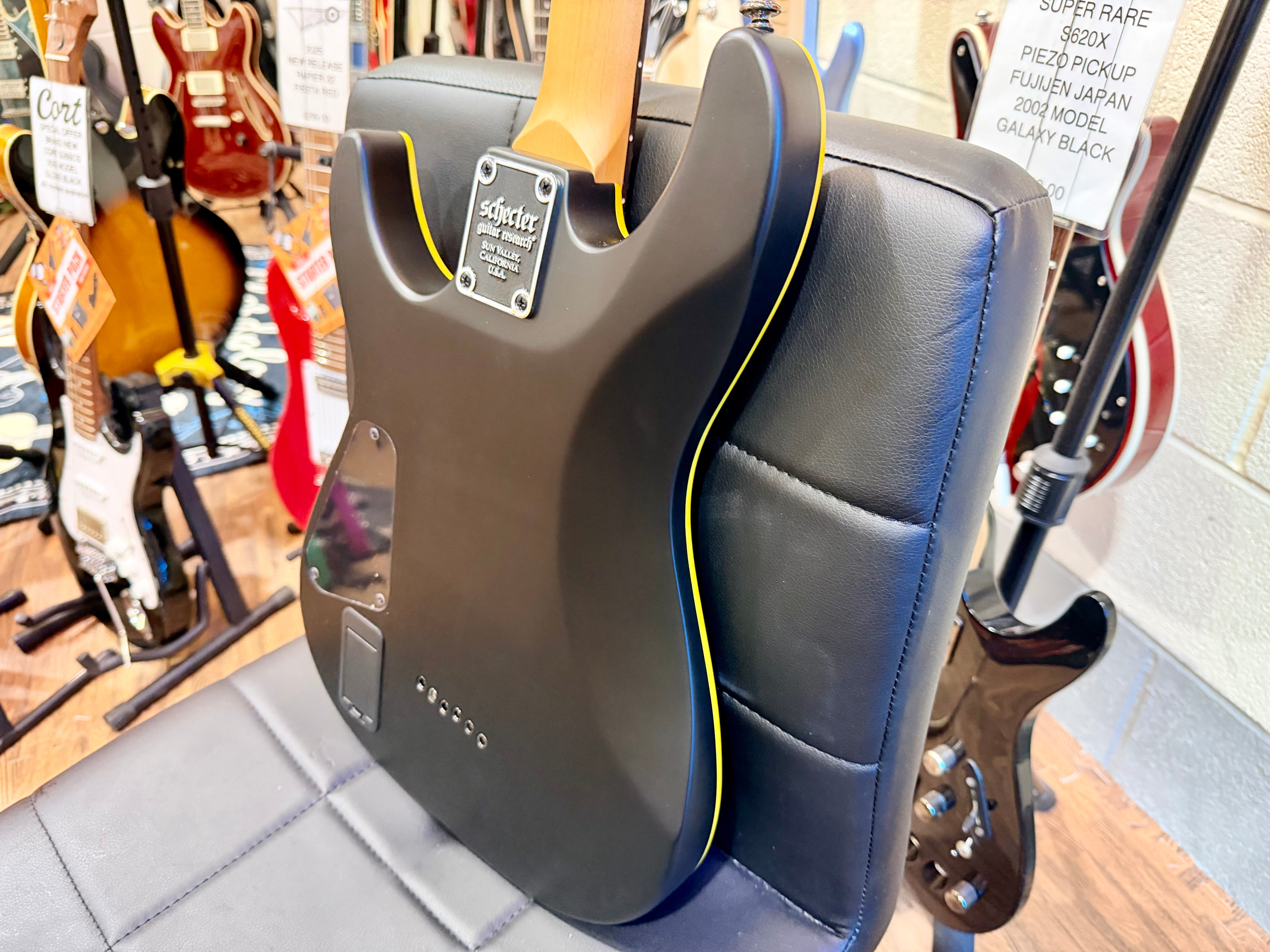 😈 NEW 2025 😈 Schecter Demon 6~ Aged Black Satin~ Diamond Active Pickups!