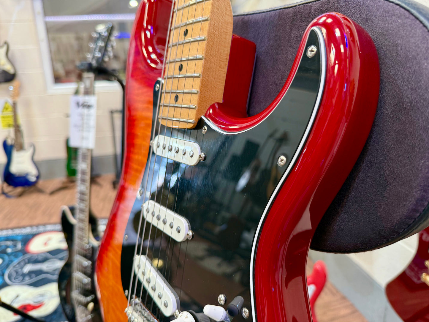 🔥2022🔥 Fender Player Plus Top Stratocaster~ Aged Cherry Burst~ Mexican Strat!