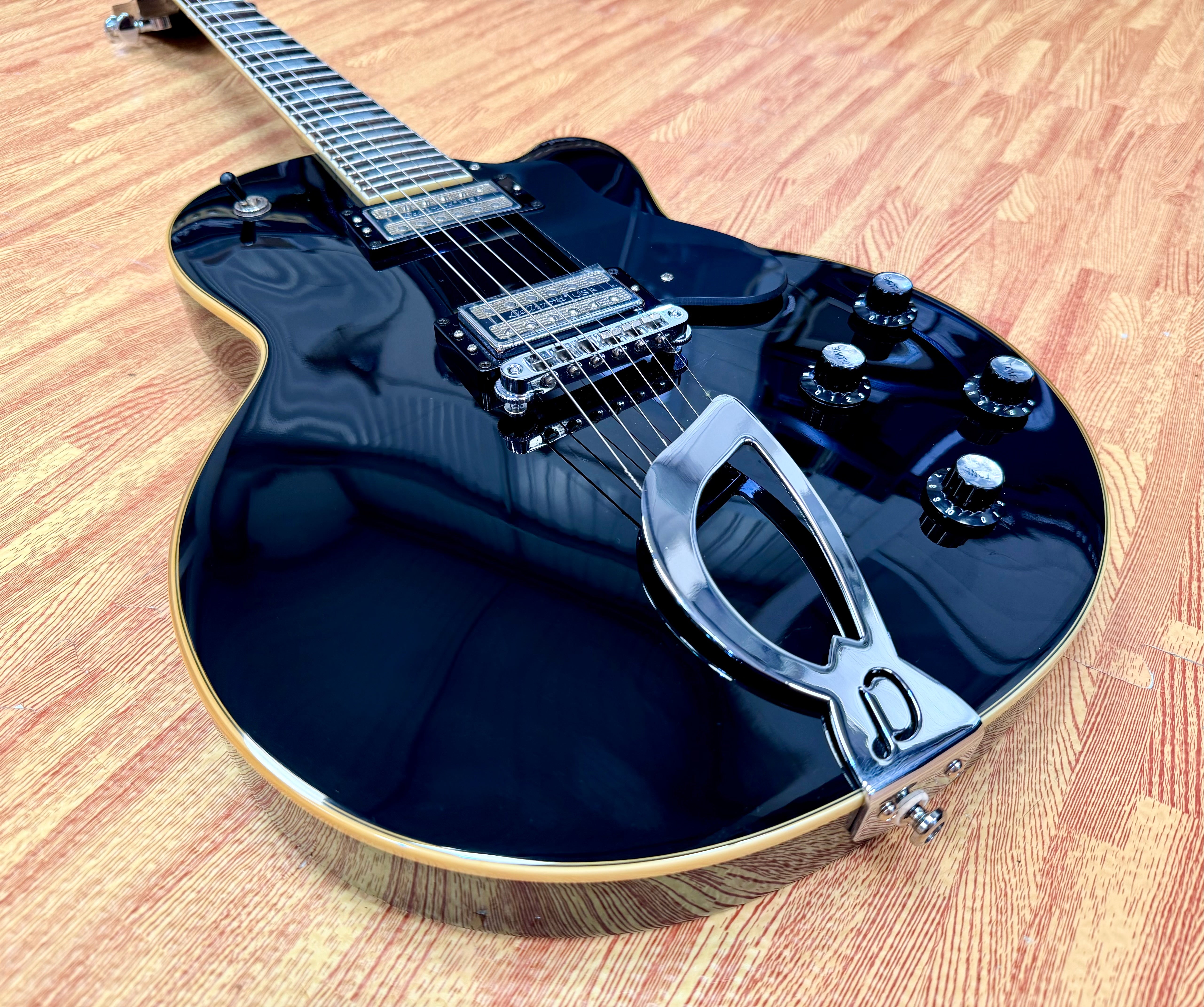 🔥2008🔥 DeArmond M-75 by Guild~ Gloss Black~ Korean Made With USA 2K Pickups!